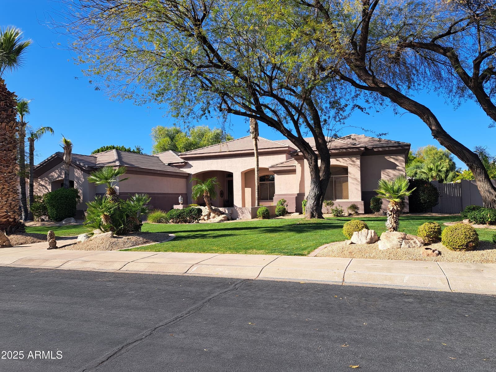 6428 W Eugie Avenue, Glendale, AZ 85304 — photo 6 of 58