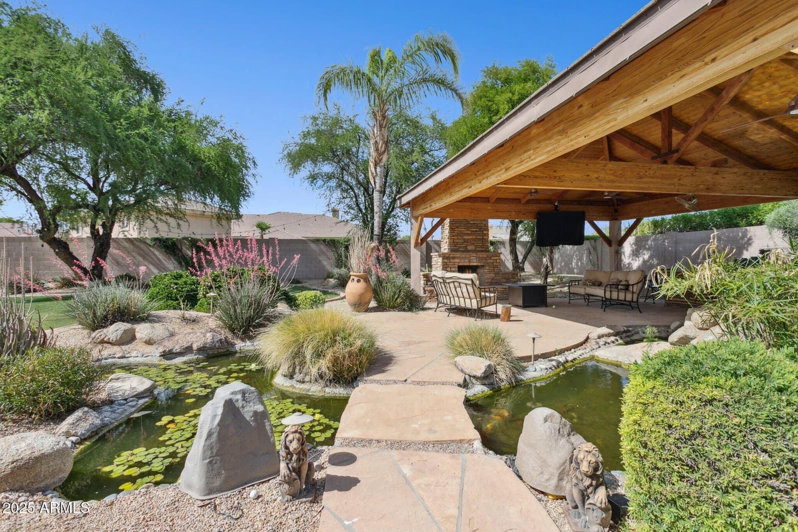 6428 W Eugie Avenue, Glendale, AZ 85304 — photo 4 of 58