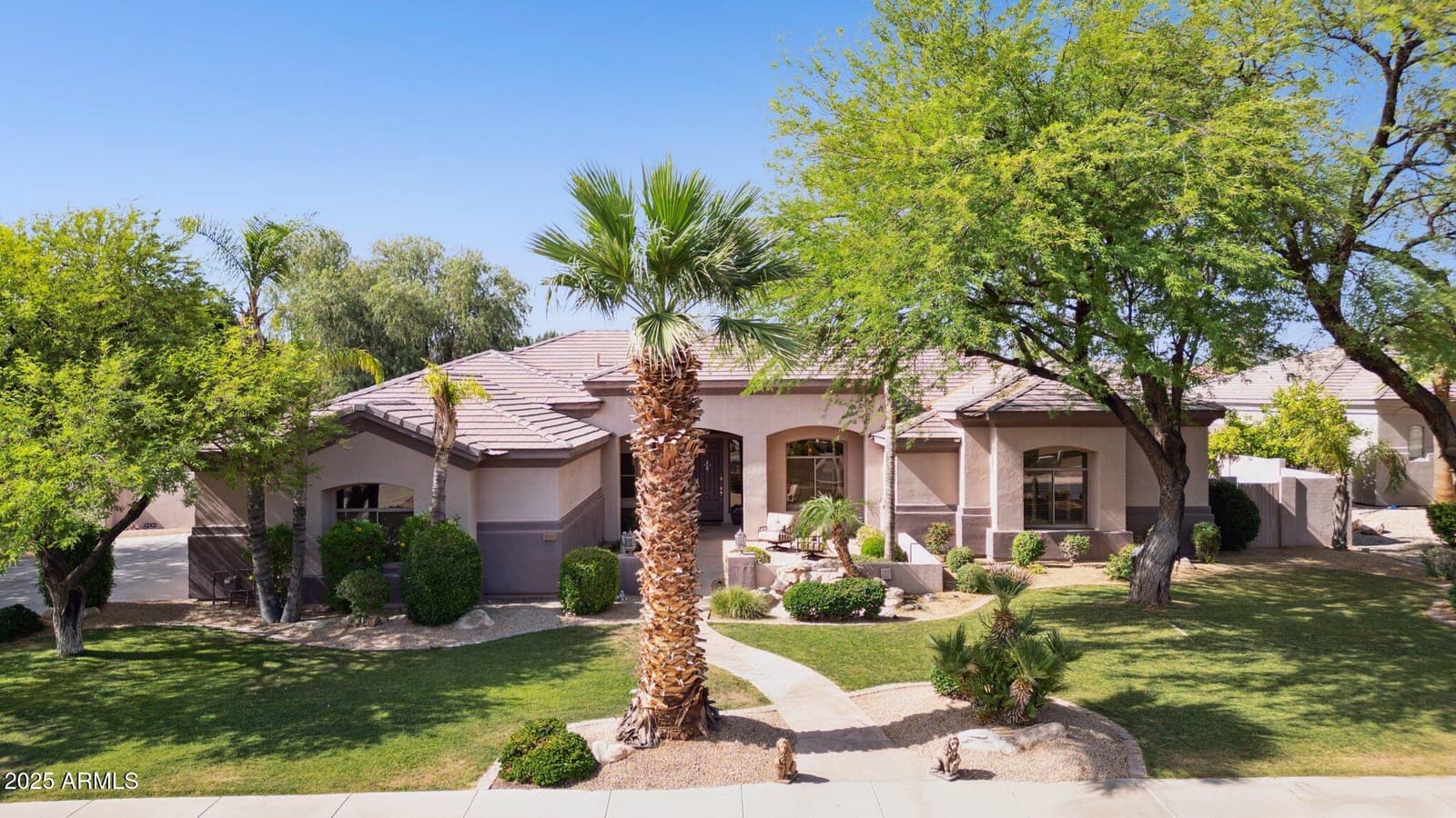 6428 W Eugie Avenue, Glendale, AZ 85304 — photo 8 of 58