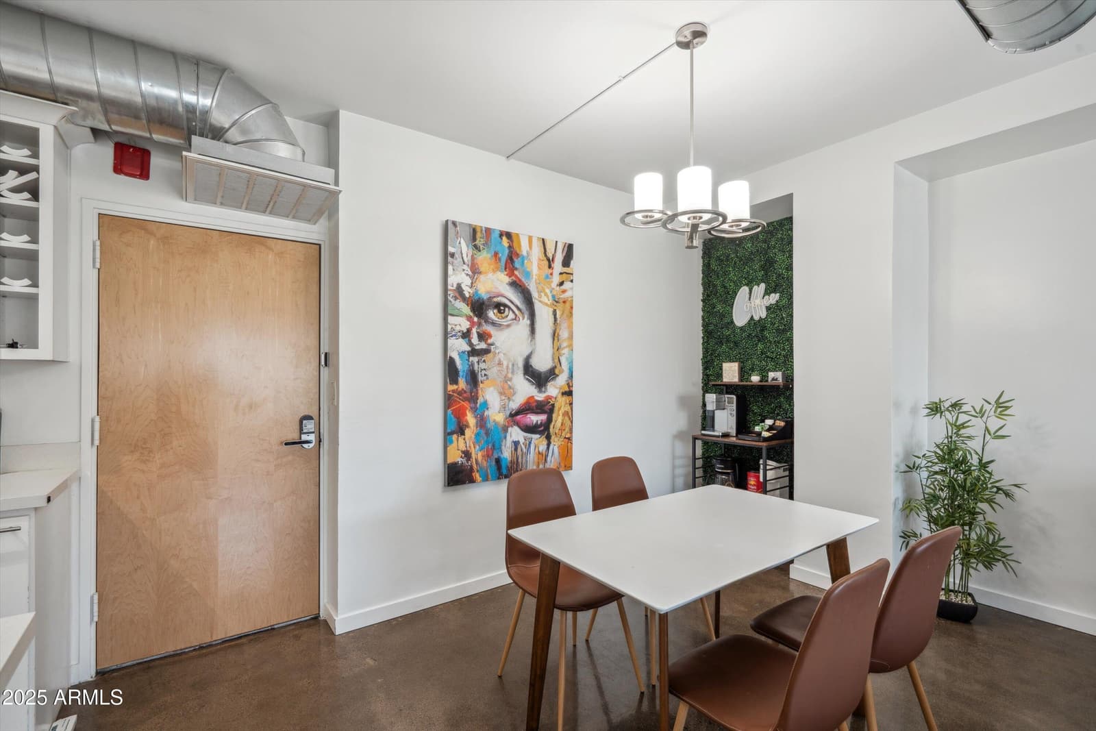 805 N 4TH Avenue 208, Phoenix, AZ 85003 — photo 2 of 20