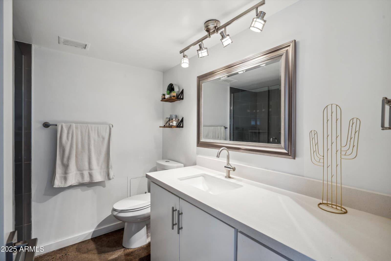 805 N 4TH Avenue 208, Phoenix, AZ 85003 — photo 11 of 20