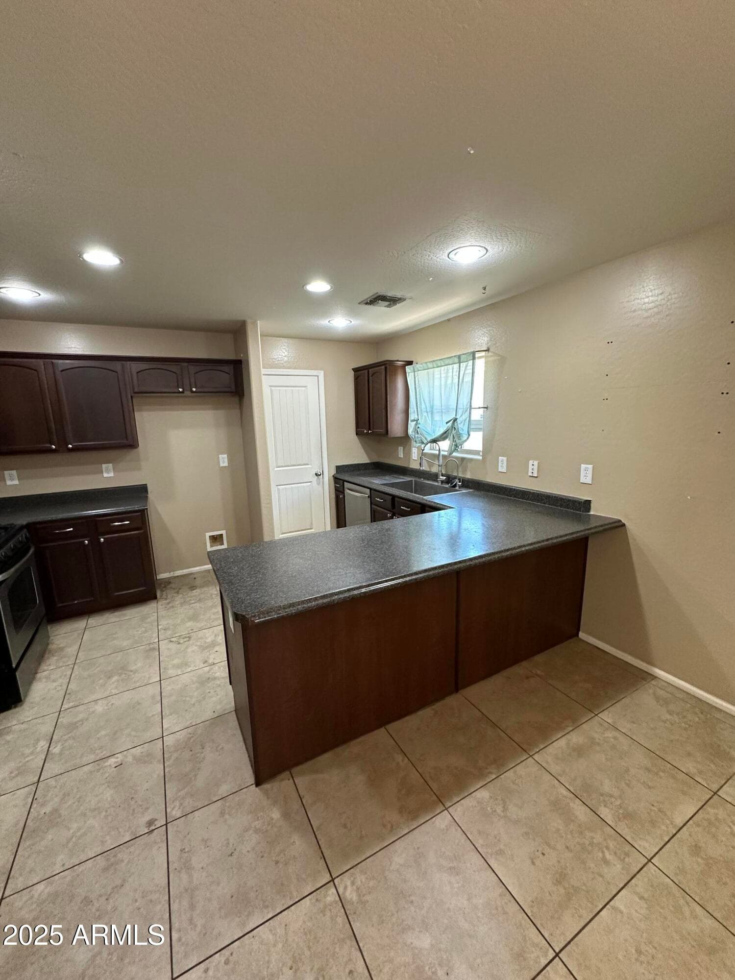 40246 W Hopper Drive, Maricopa, AZ 85138 — photo 5 of 15
