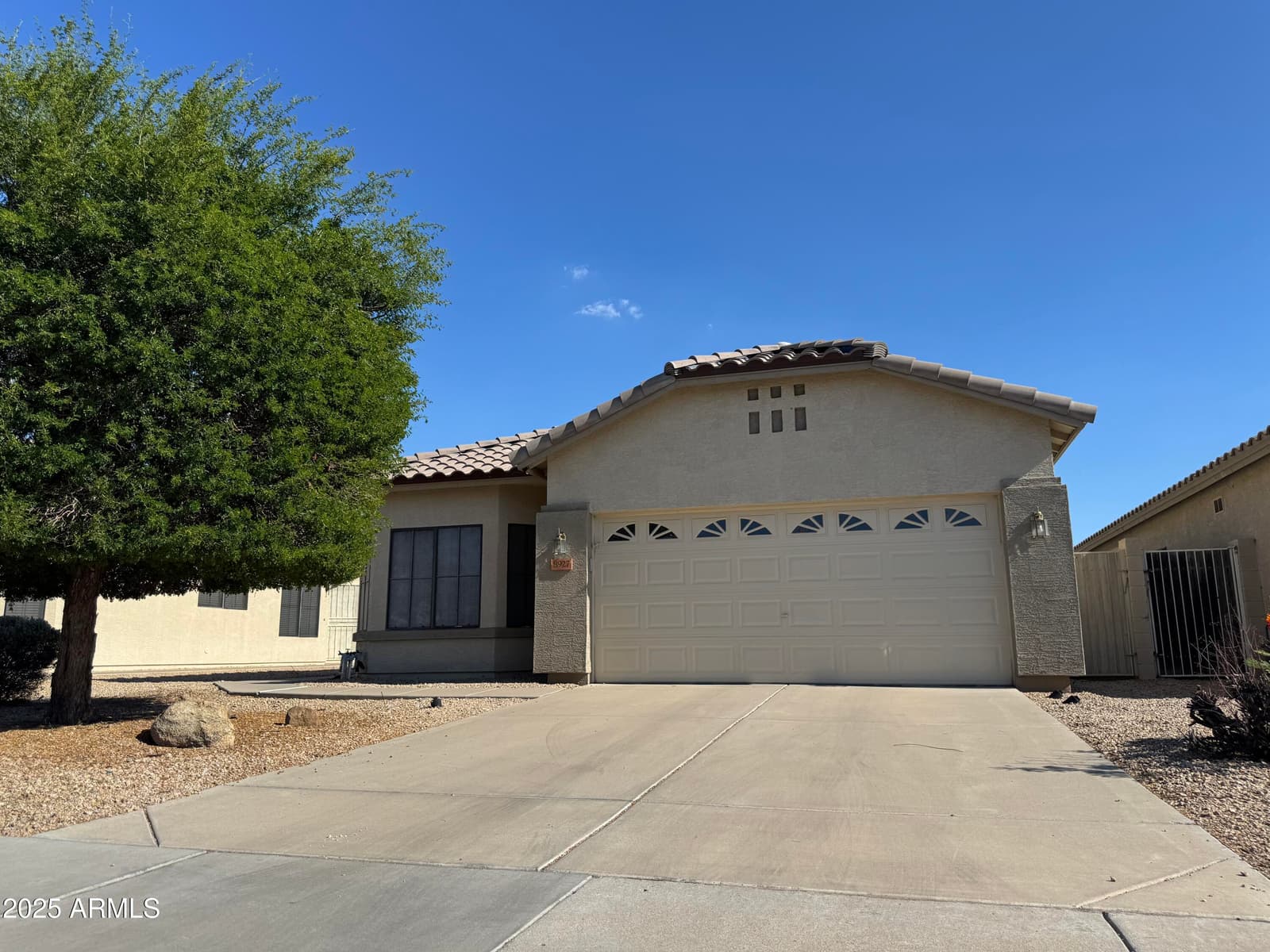 8927 W PARADISE Drive, Peoria, AZ 85345 — photo 2 of 31