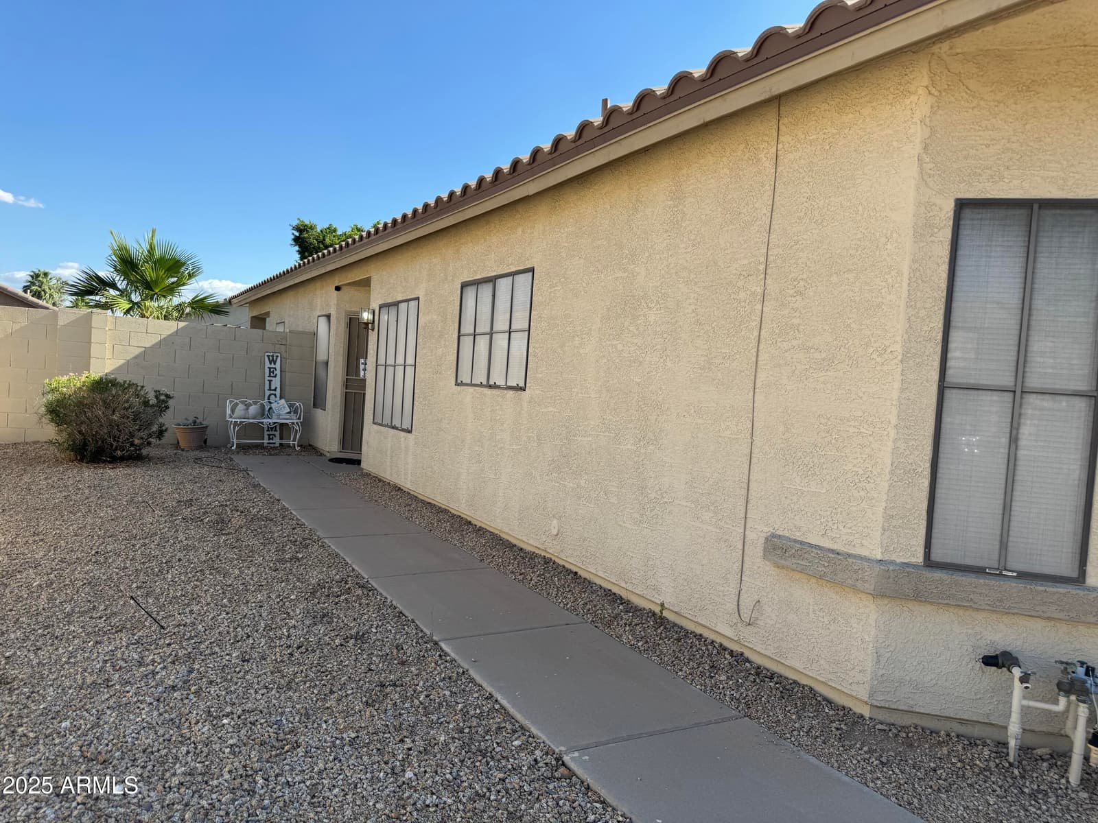 8927 W PARADISE Drive, Peoria, AZ 85345 — photo 4 of 31