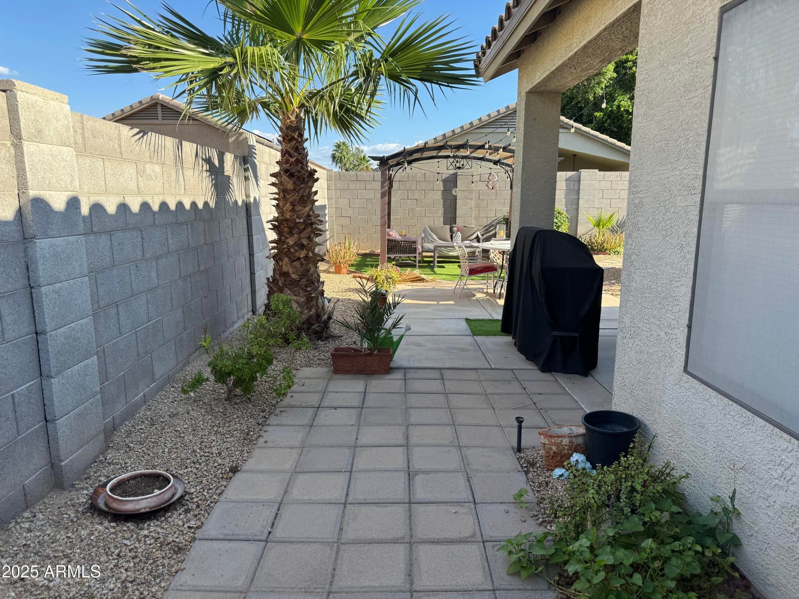 8927 W PARADISE Drive, Peoria, AZ 85345 — photo 9 of 31