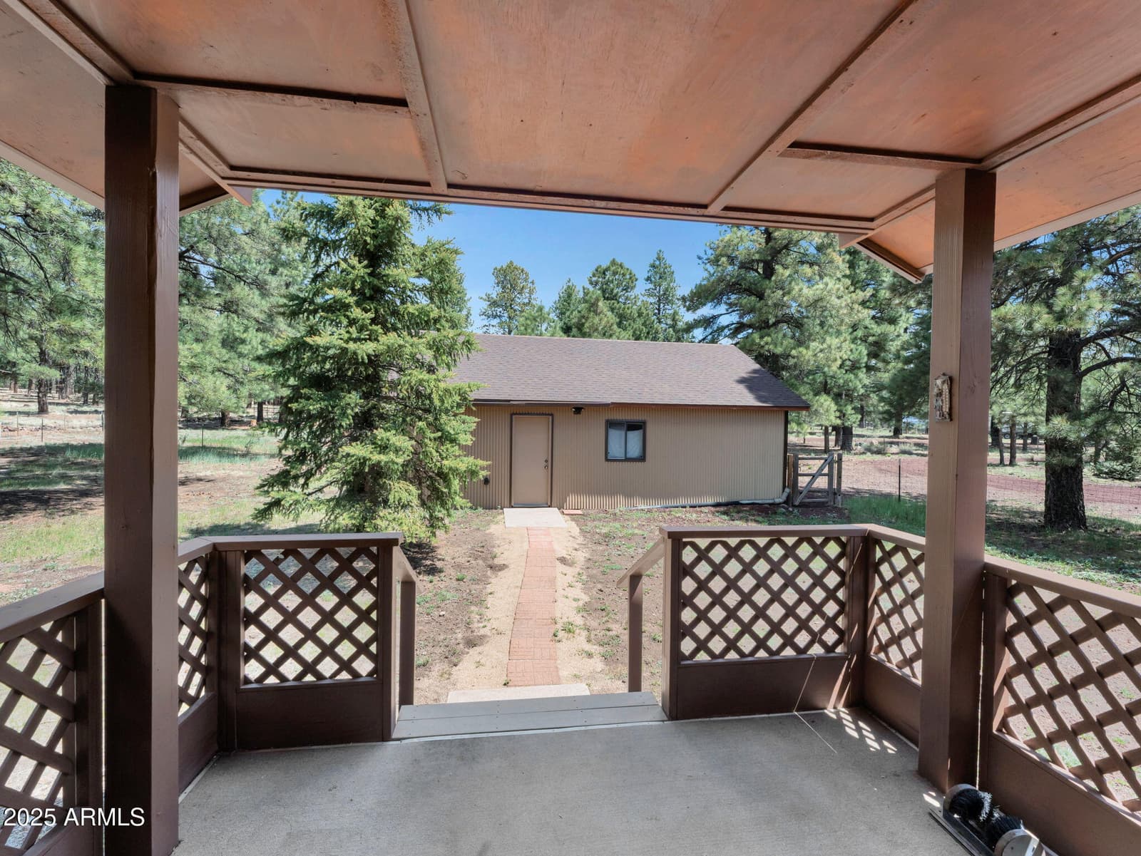 12778 E LARKSPUR Lane, Parks, AZ 86018 — photo 8 of 43