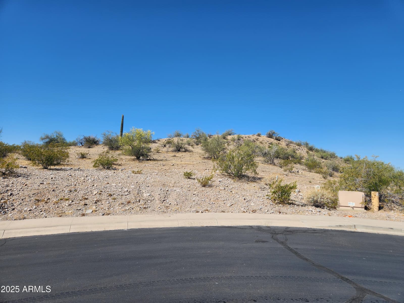 17929 W ESTES Way, Goodyear, AZ 85338 — photo 6 of 19