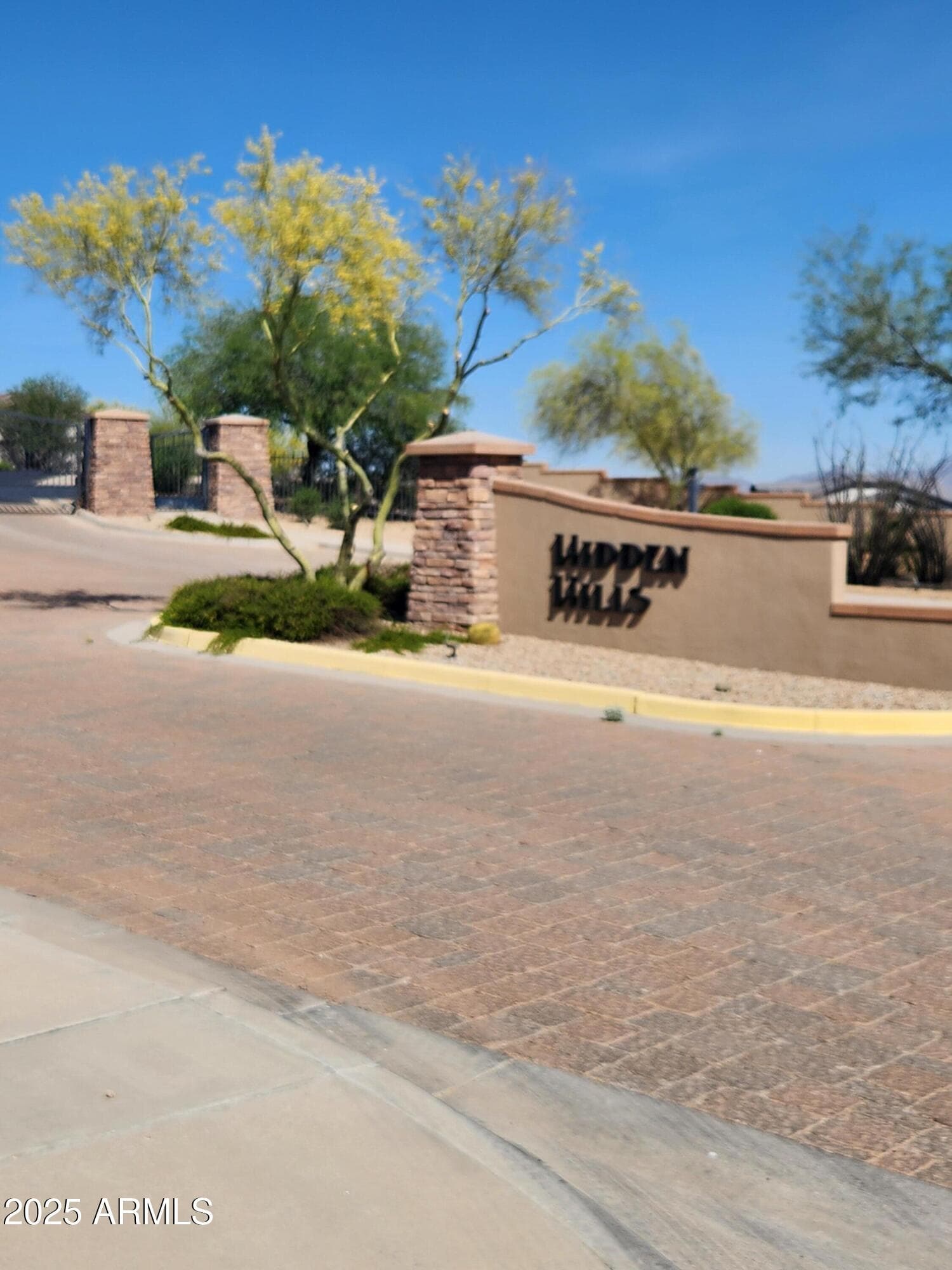 17929 W ESTES Way, Goodyear, AZ 85338 — photo 5 of 19