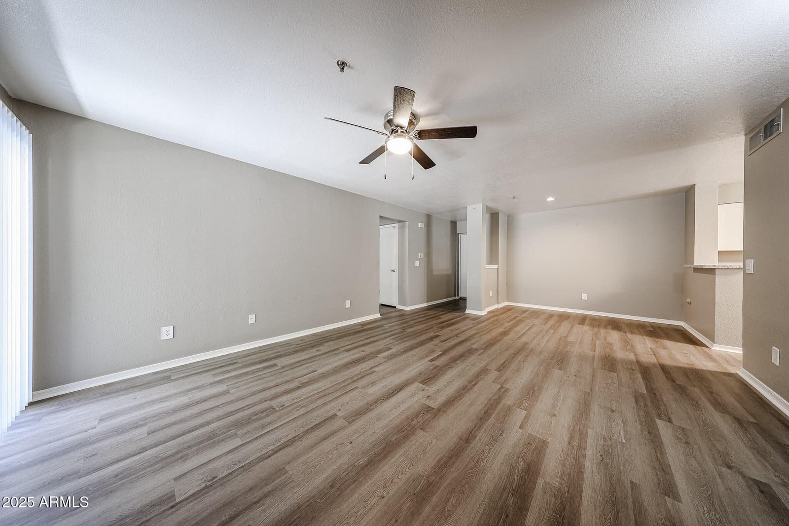 2025 E CAMPBELL Avenue 137, Phoenix, AZ 85016 — photo 6 of 19