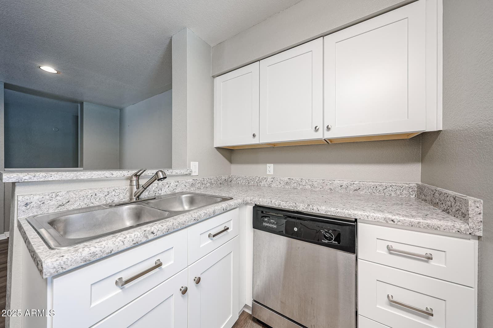 2025 E CAMPBELL Avenue 137, Phoenix, AZ 85016 — photo 4 of 19