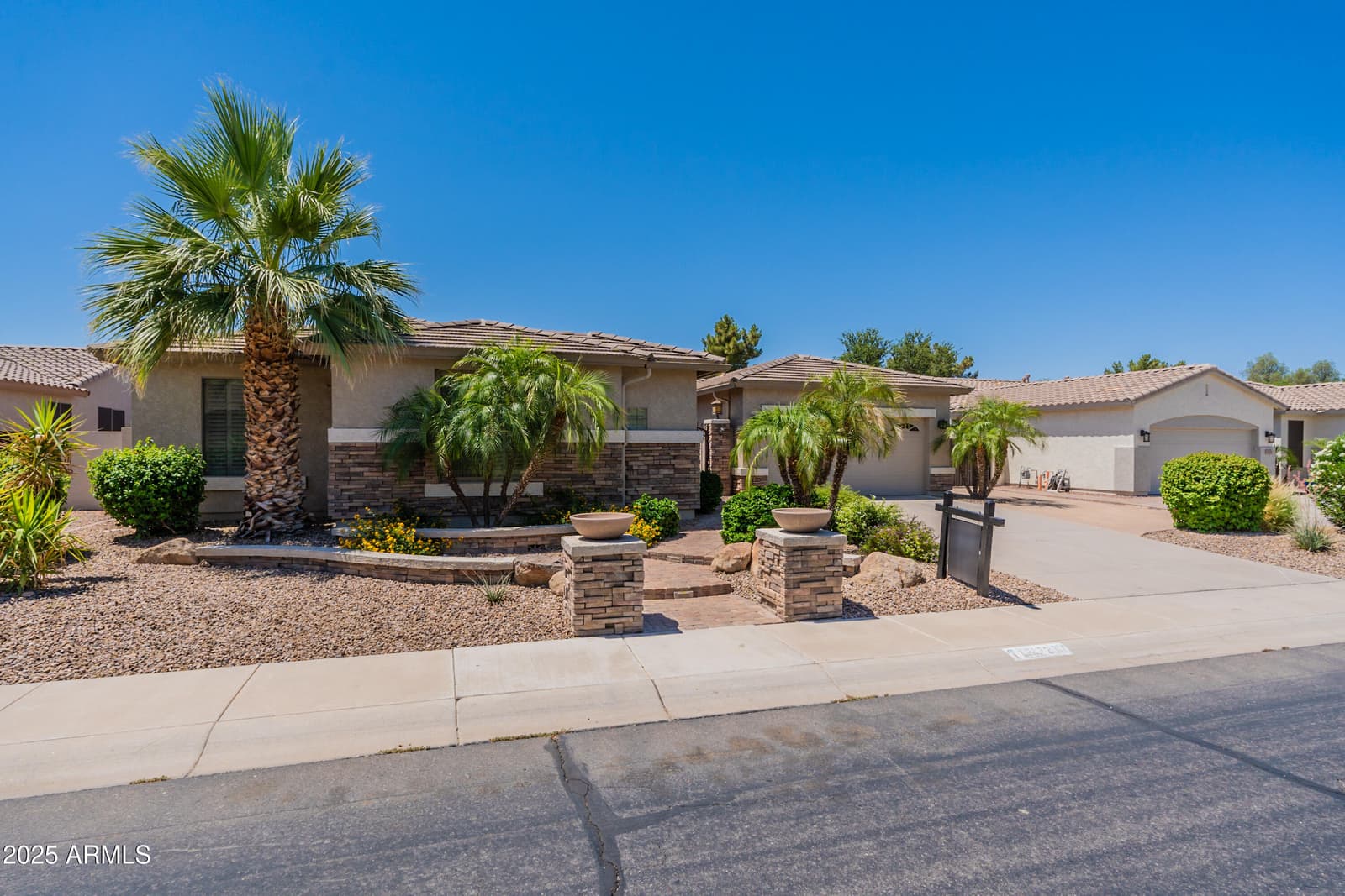 3173 E CANYON Way, Chandler, AZ 85249 — photo 5 of 64
