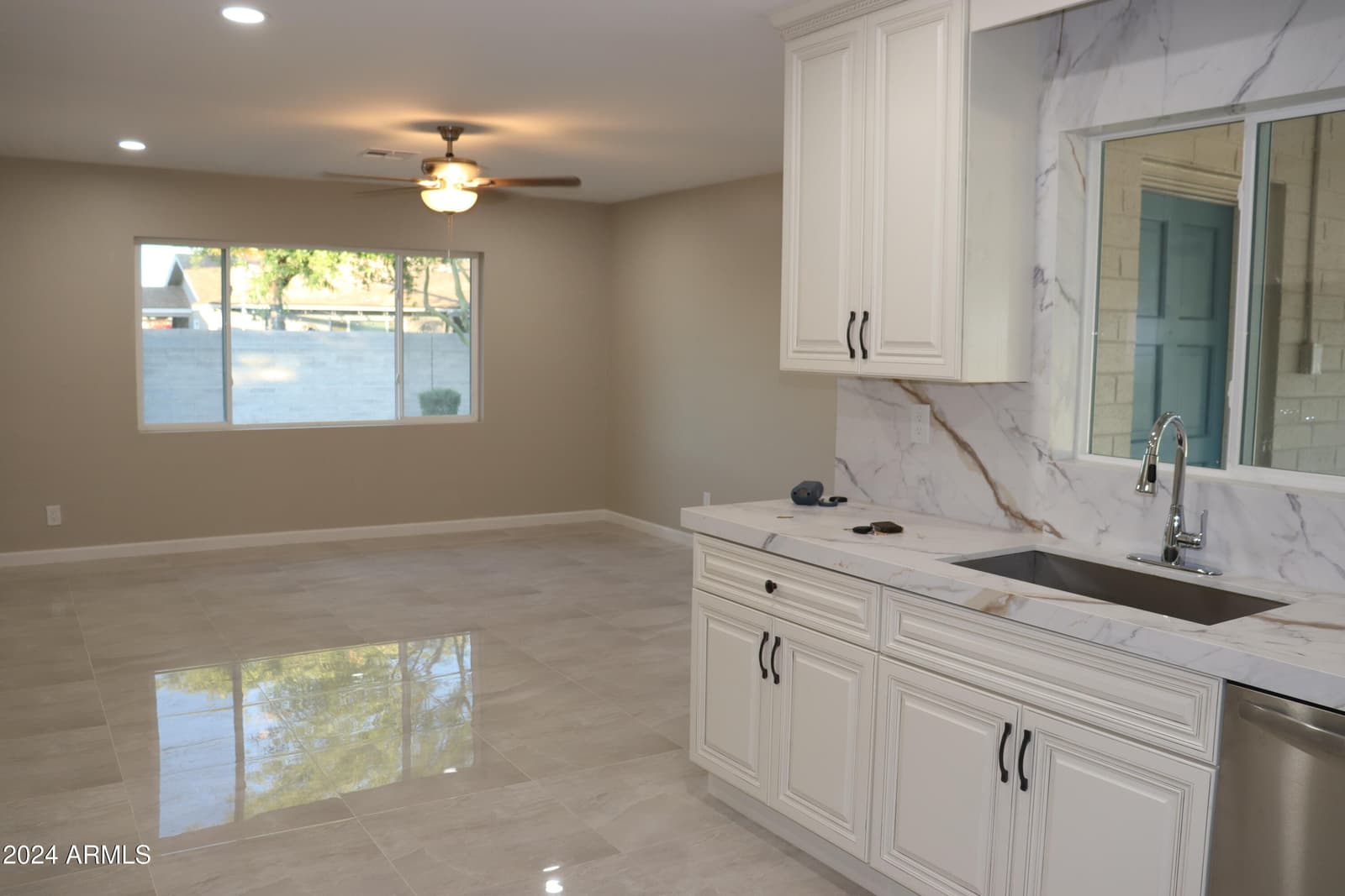 6702 E ALMERIA Road, Scottsdale, AZ 85257 — photo 6 of 23