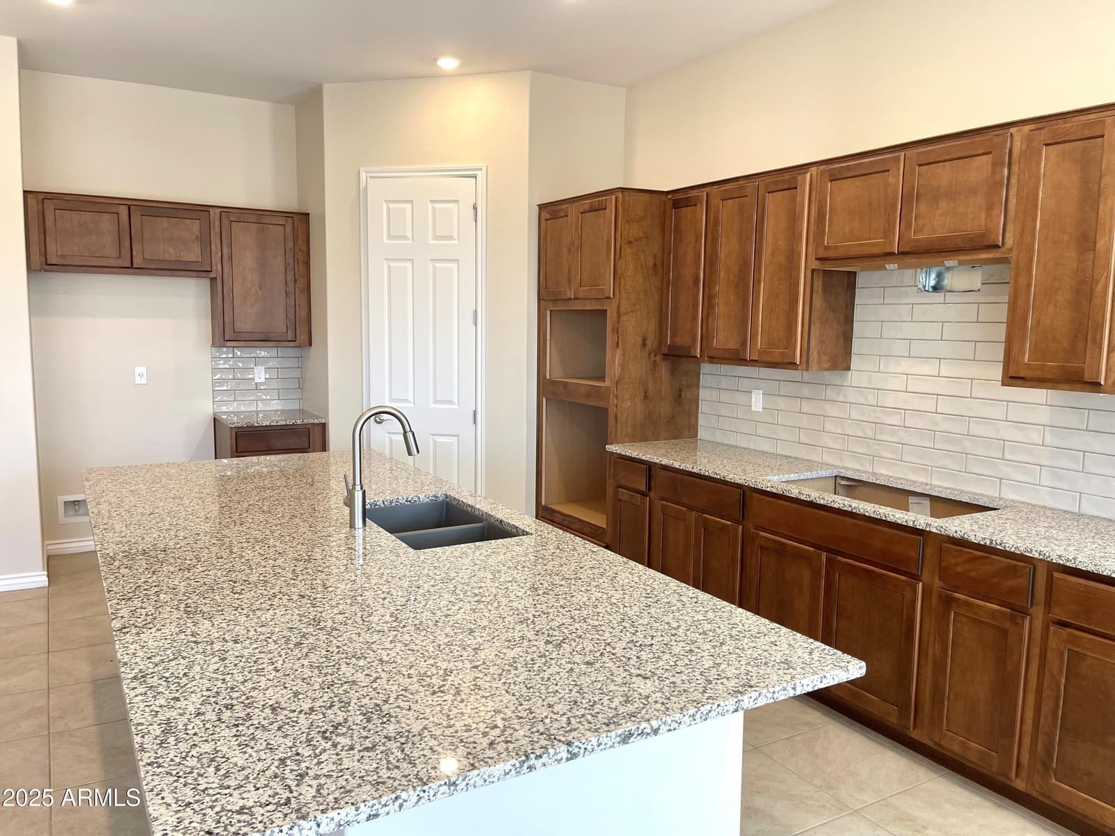 10022 W VERDE Lane, Avondale, AZ 85392 — photo 3 of 26