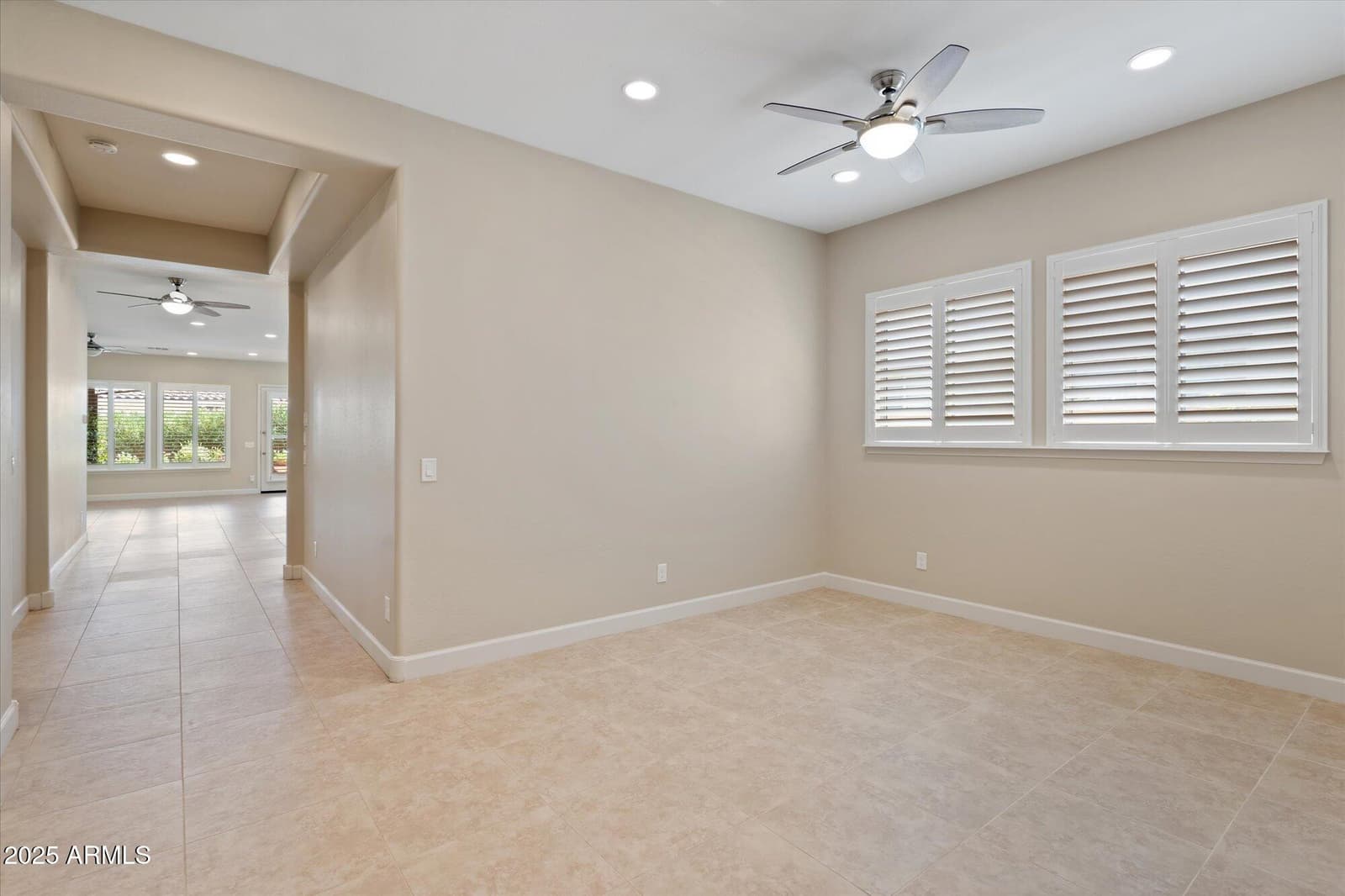 25807 N 19TH Glen, Phoenix, AZ 85085 — photo 9 of 30