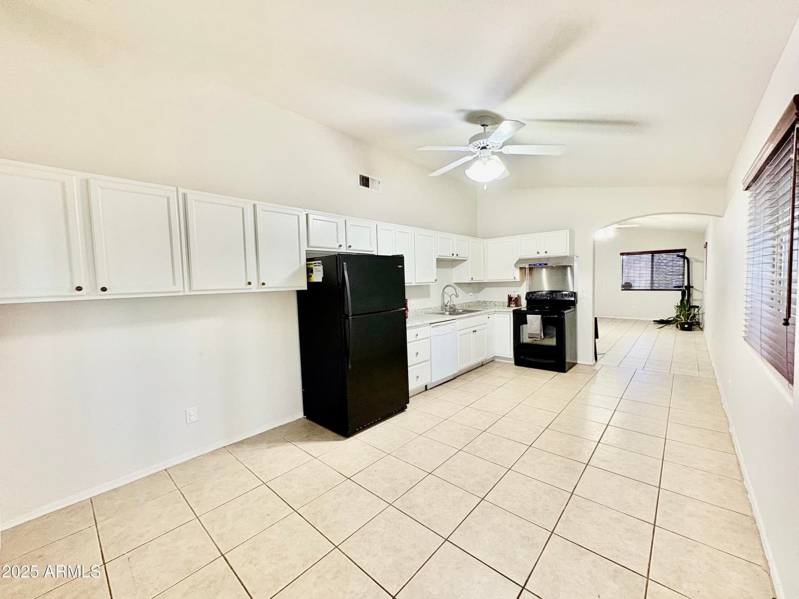 730 W OCOTILLO Street, Casa Grande, AZ 85122 — photo 6 of 15