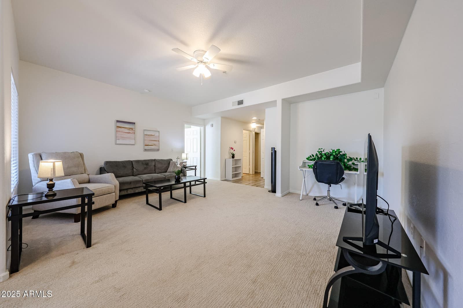 7401 W ARROWHEAD CLUBHOUSE Drive 2047, Glendale, AZ 85308 — photo 6 of 26