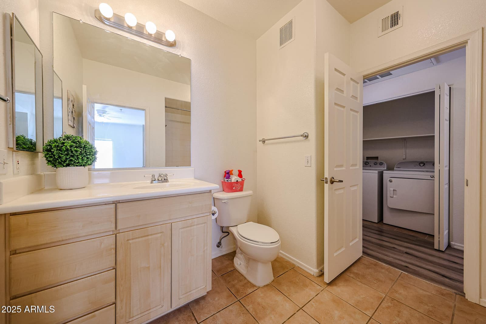 7401 W ARROWHEAD CLUBHOUSE Drive 2047, Glendale, AZ 85308 — photo 5 of 26