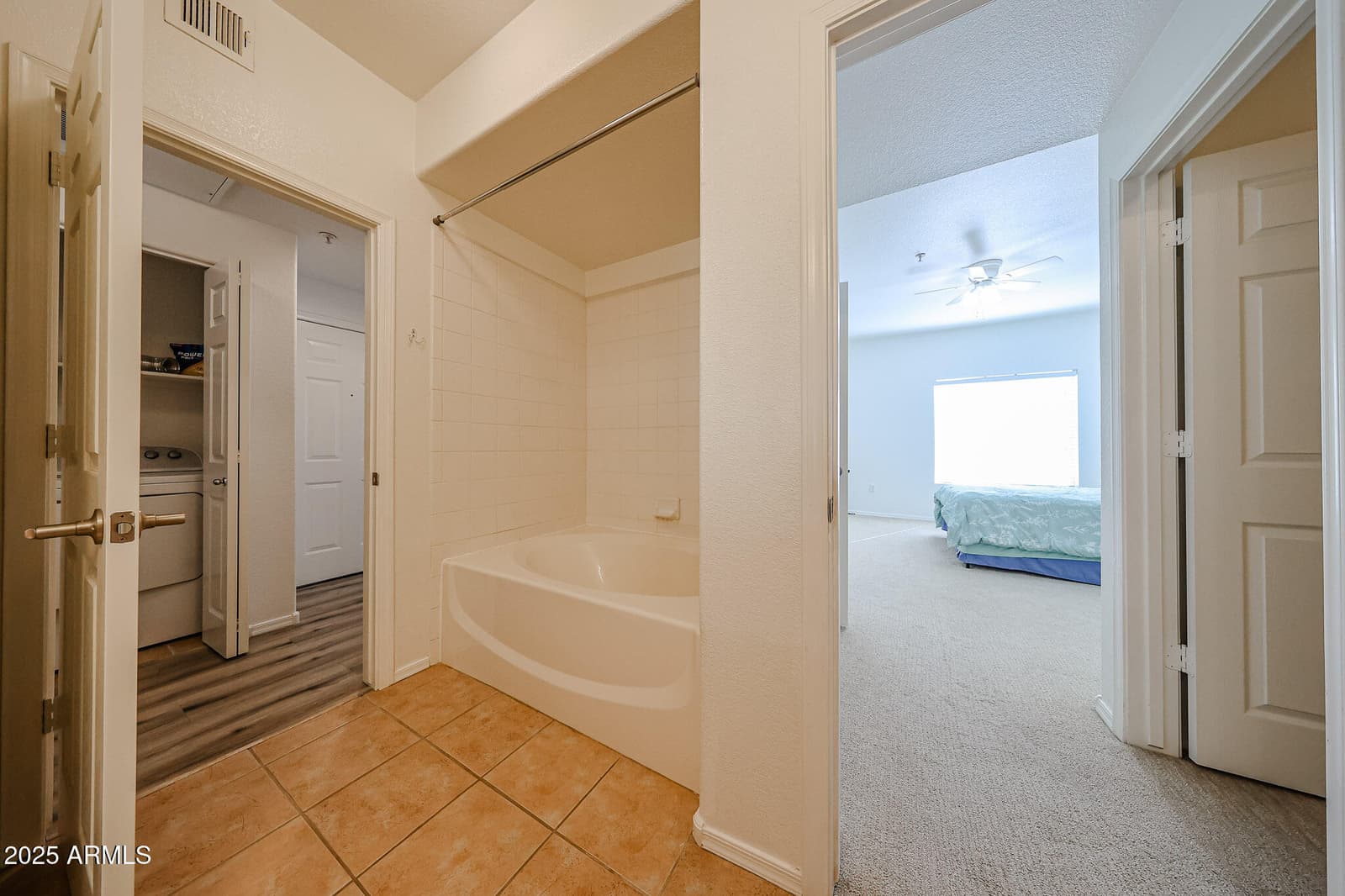 7401 W ARROWHEAD CLUBHOUSE Drive 2047, Glendale, AZ 85308 — photo 17 of 26