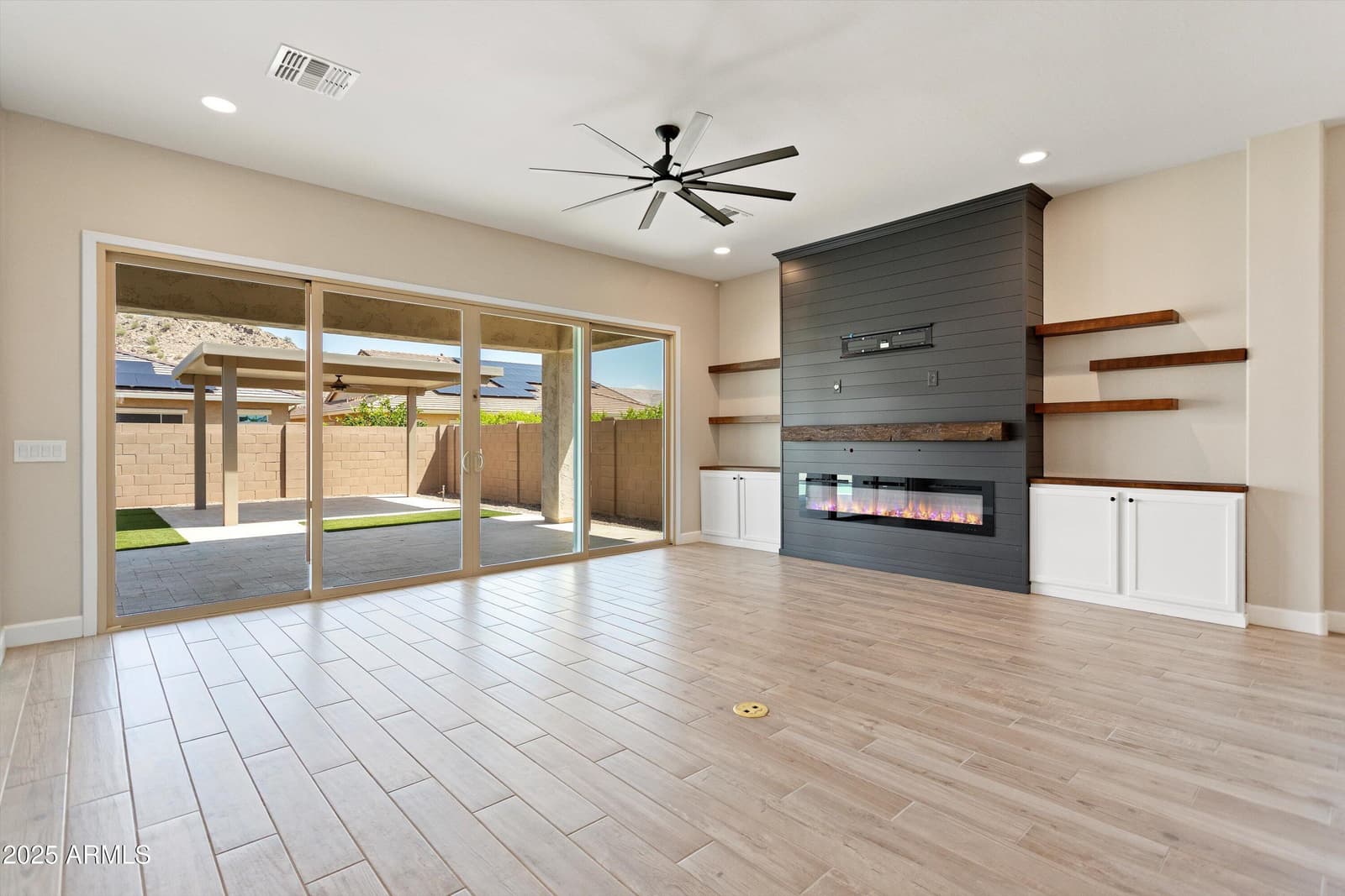 21248 W HILLCREST Boulevard, Buckeye, AZ 85396 — photo 10 of 35