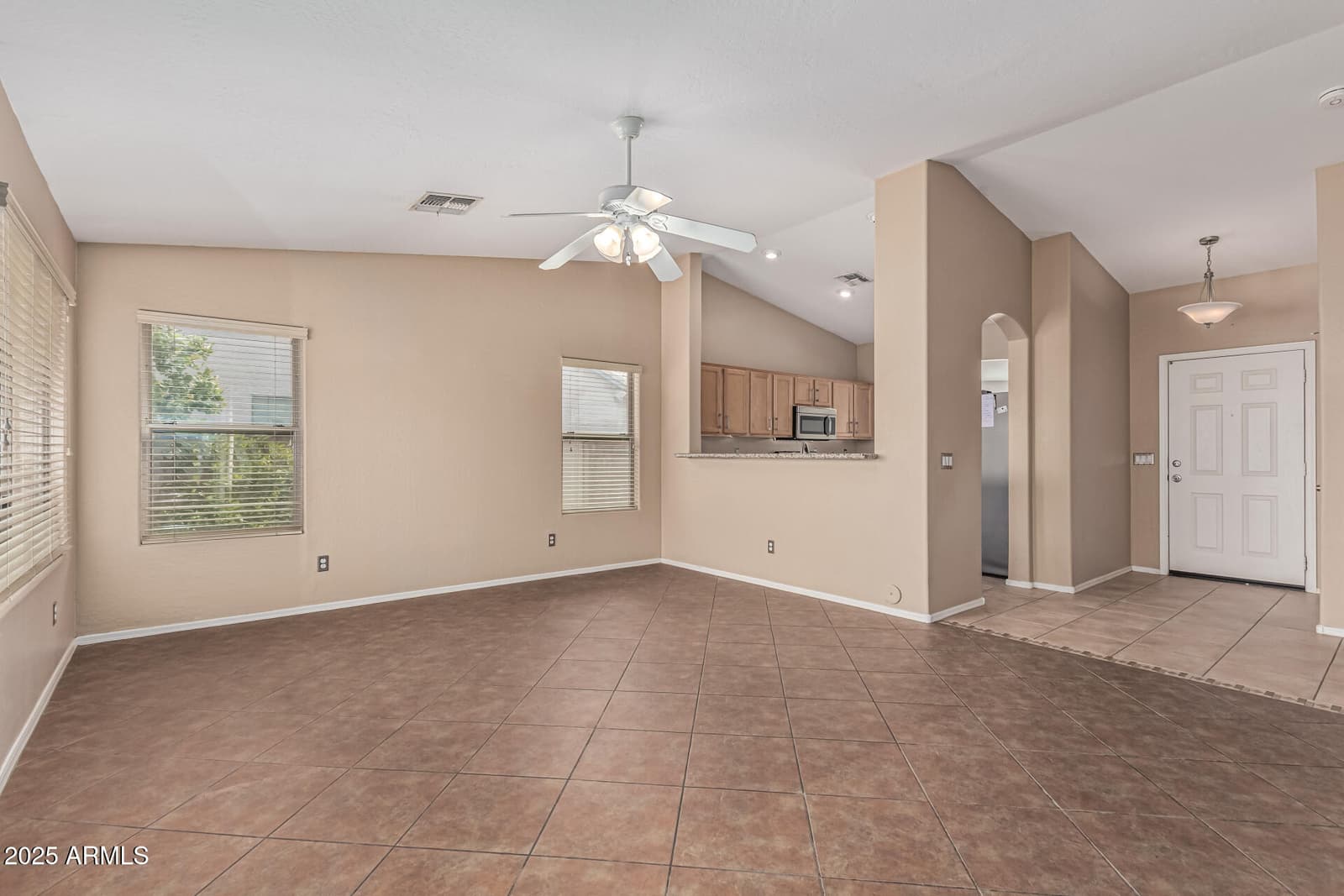 1634 E HARWELL Road, Phoenix, AZ 85042 — photo 5 of 44