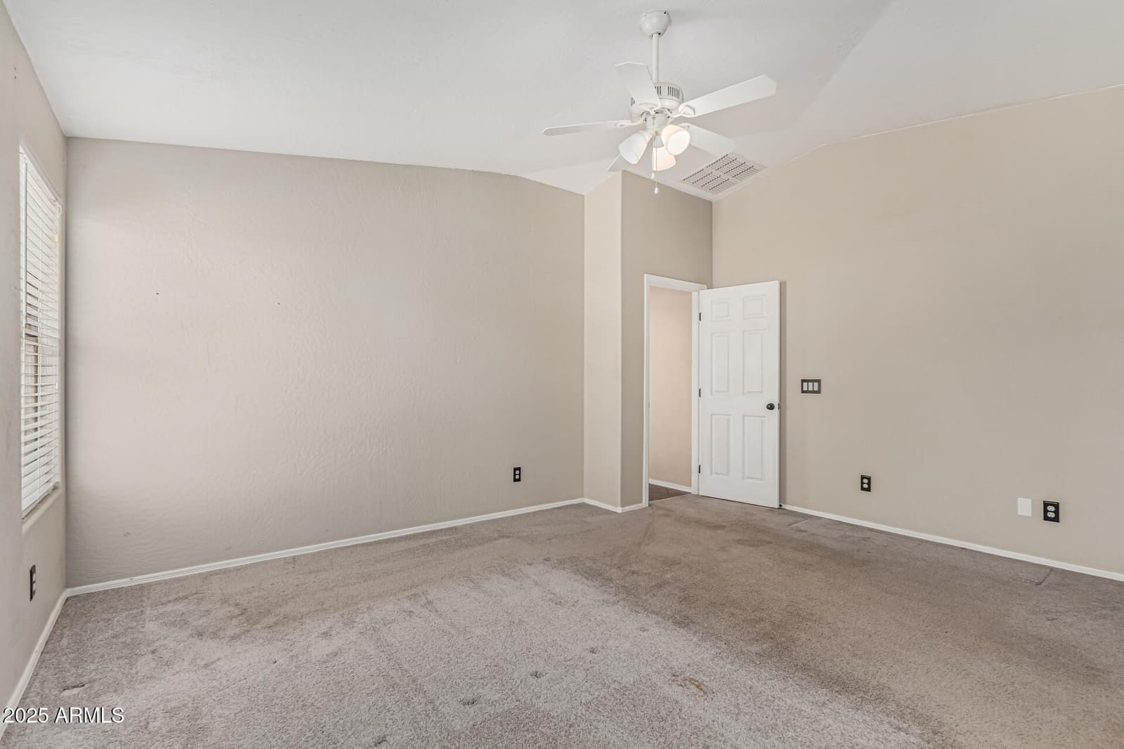 1634 E HARWELL Road, Phoenix, AZ 85042 — photo 17 of 44
