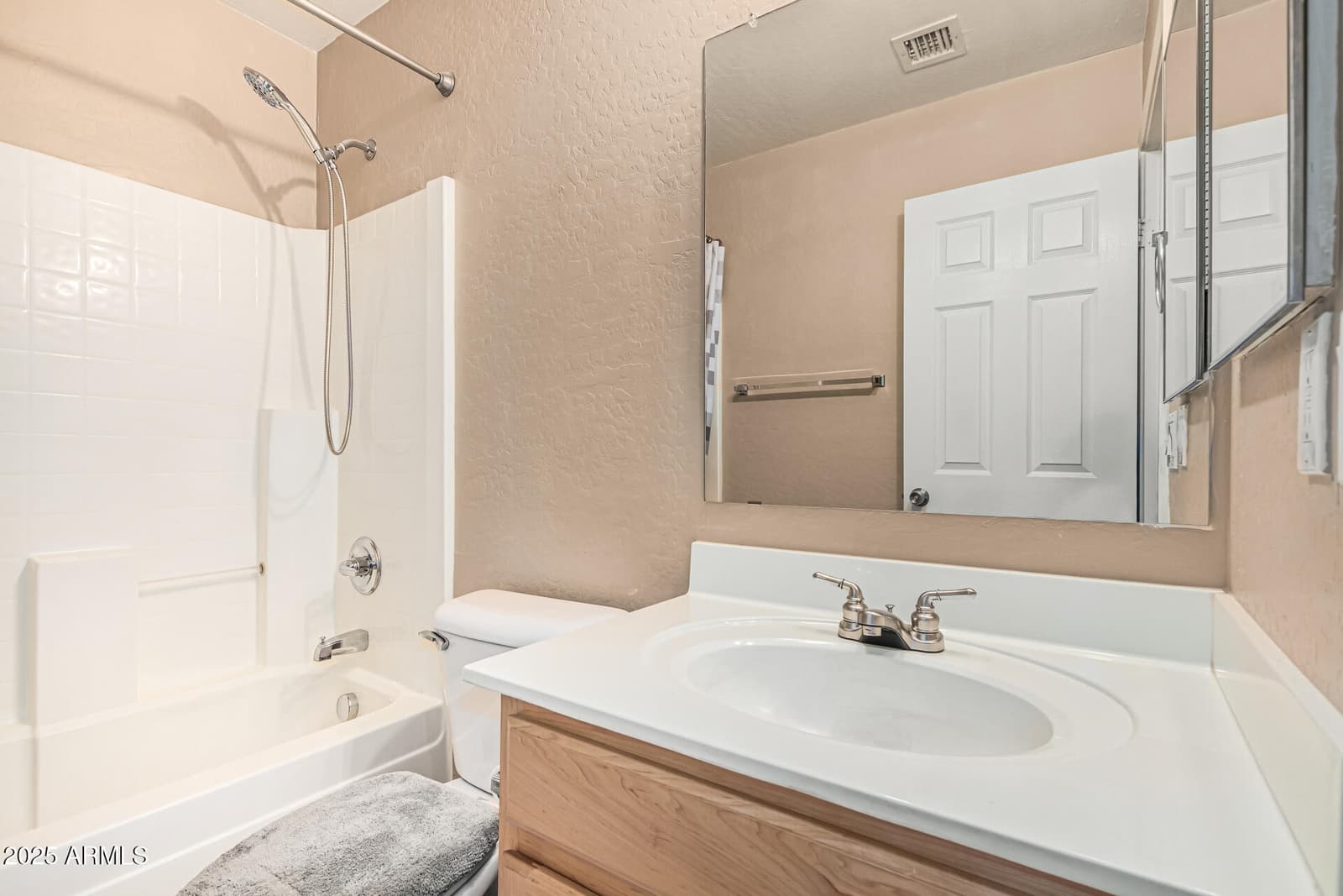 1634 E HARWELL Road, Phoenix, AZ 85042 — photo 30 of 44