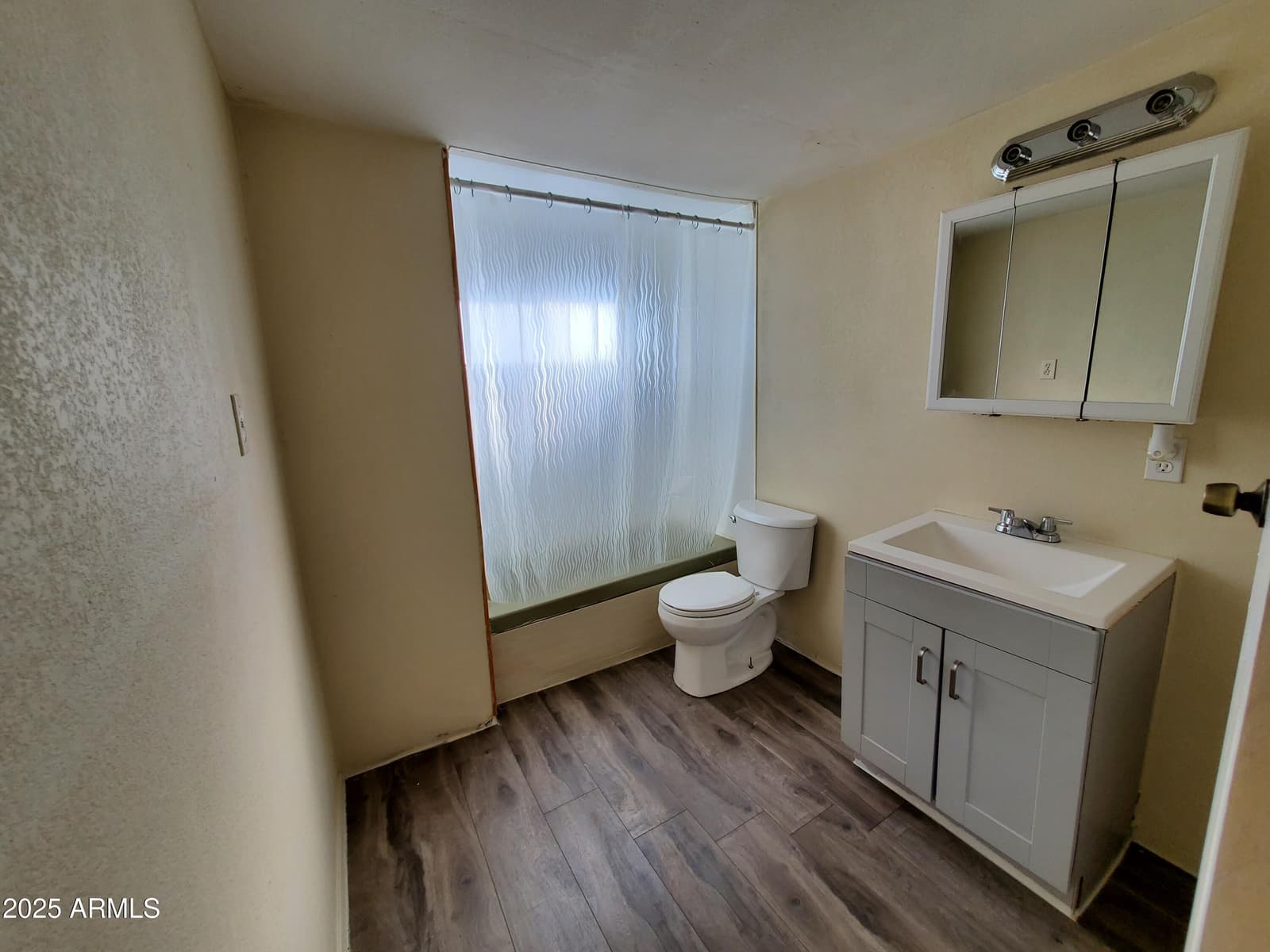 610 W FRONTIER Street 33, Eloy, AZ 85131 — photo 2 of 5