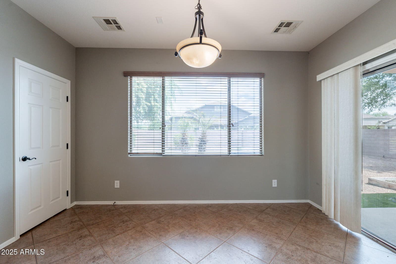 13820 W CHEERY LYNN Road, Avondale, AZ 85392 — photo 14 of 28