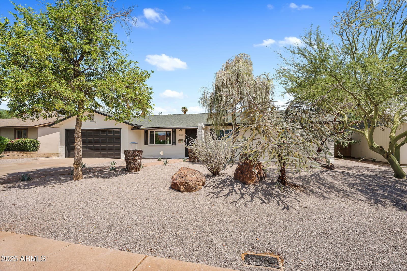 1018 E MARIGOLD Lane, Tempe, AZ 85288 — photo 4 of 47