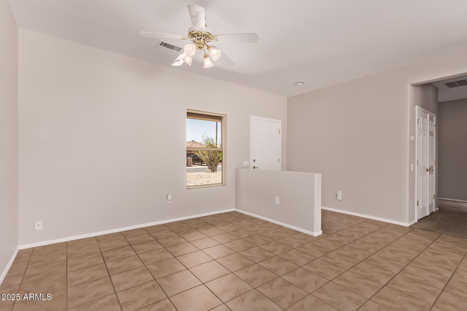 15890 W AUTUMN SAGE Drive, Surprise, AZ 85374 — photo 8 of 32