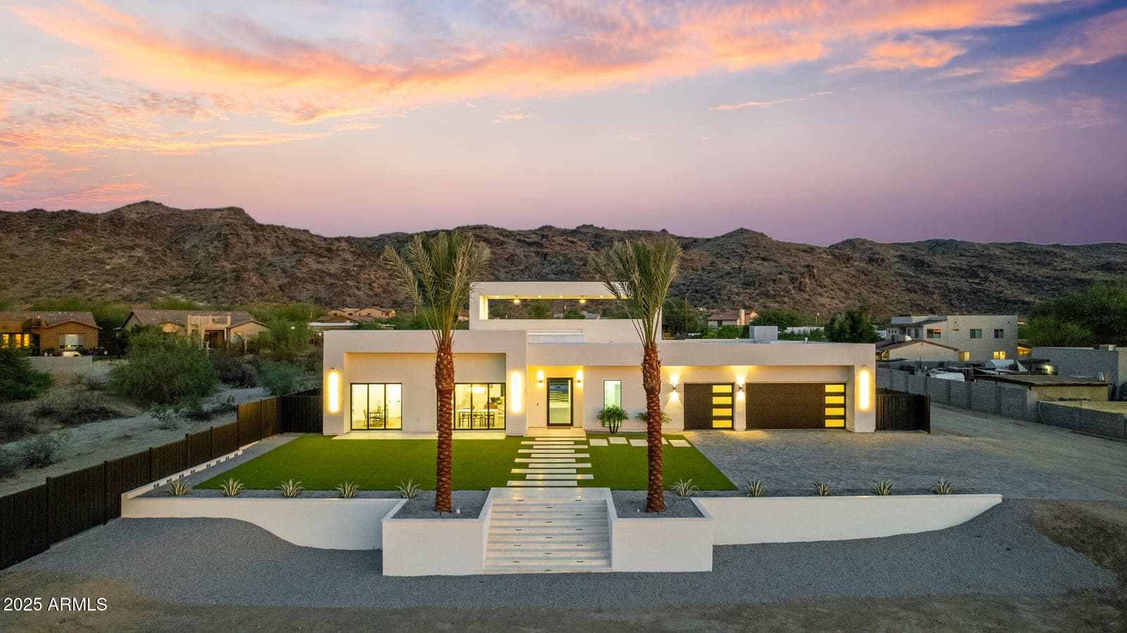 2309 E SOUTH MOUNTAIN Avenue, Phoenix, AZ 85042 — photo 13 of 118