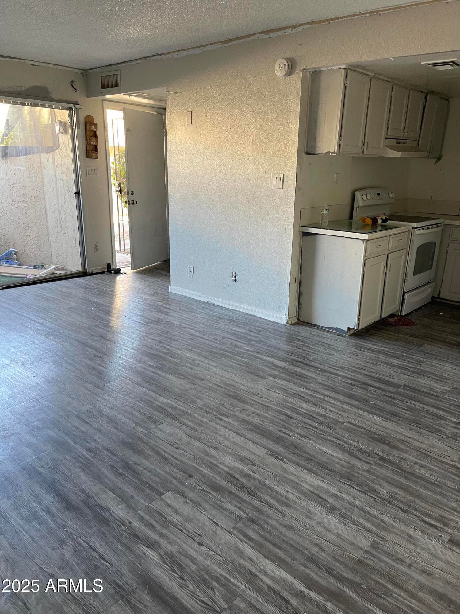 2652 N 43RD Avenue C, Phoenix, AZ 85009