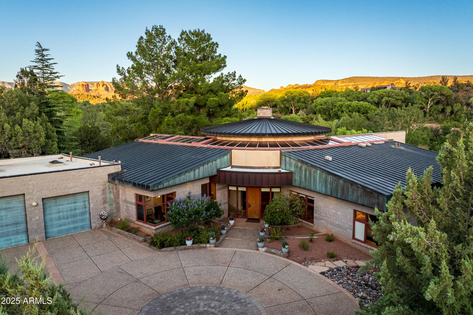 80 E WING Drive, Sedona, AZ 86336 — photo 12 of 96