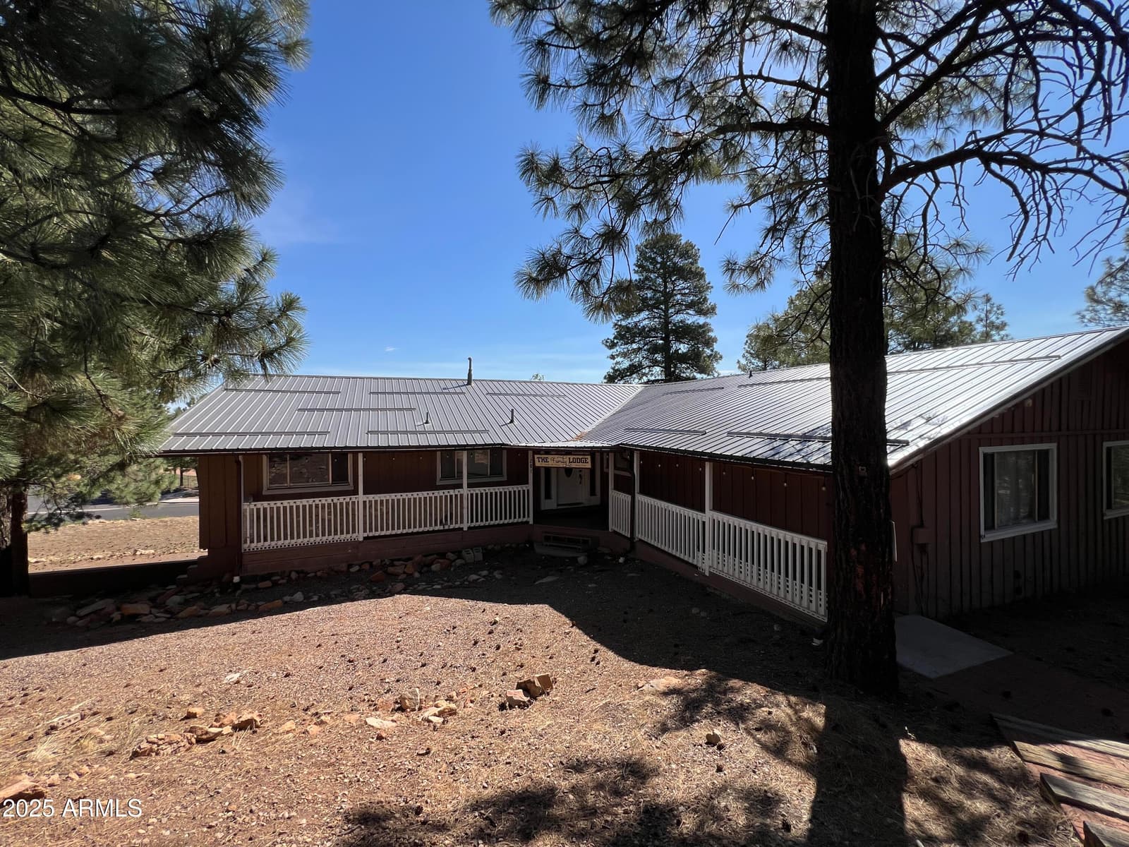201 S 6TH Place, Show Low, AZ 85901 — photo 4 of 48