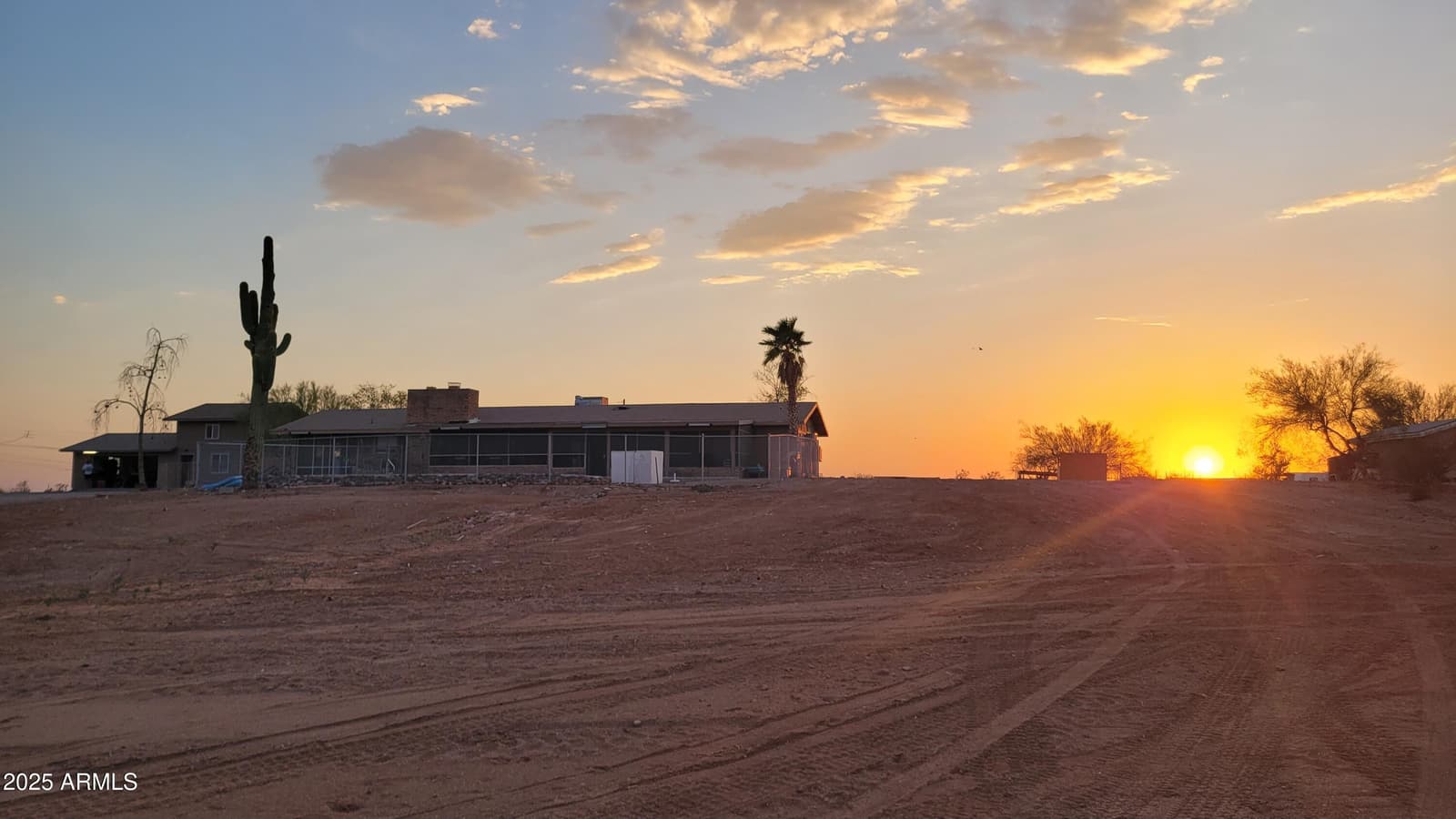 522 S CORTEZ Road, Apache Junction, AZ 85119 — photo 11 of 58