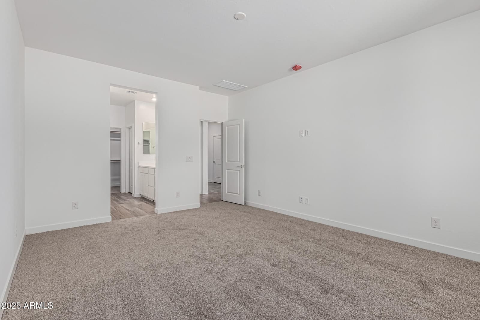 18348 W VILLA HERMOSA Lane, Surprise, AZ 85387 — photo 13 of 31