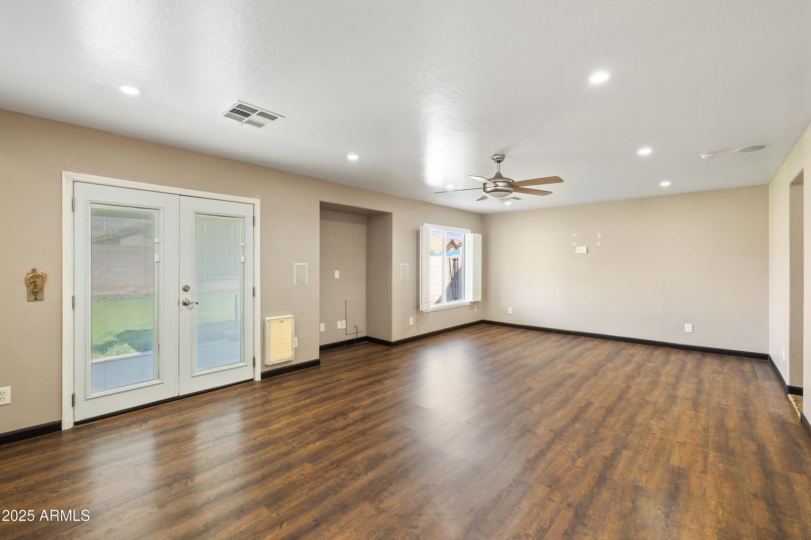 15756 W REDFIELD Road, Surprise, AZ 85379 — photo 9 of 23