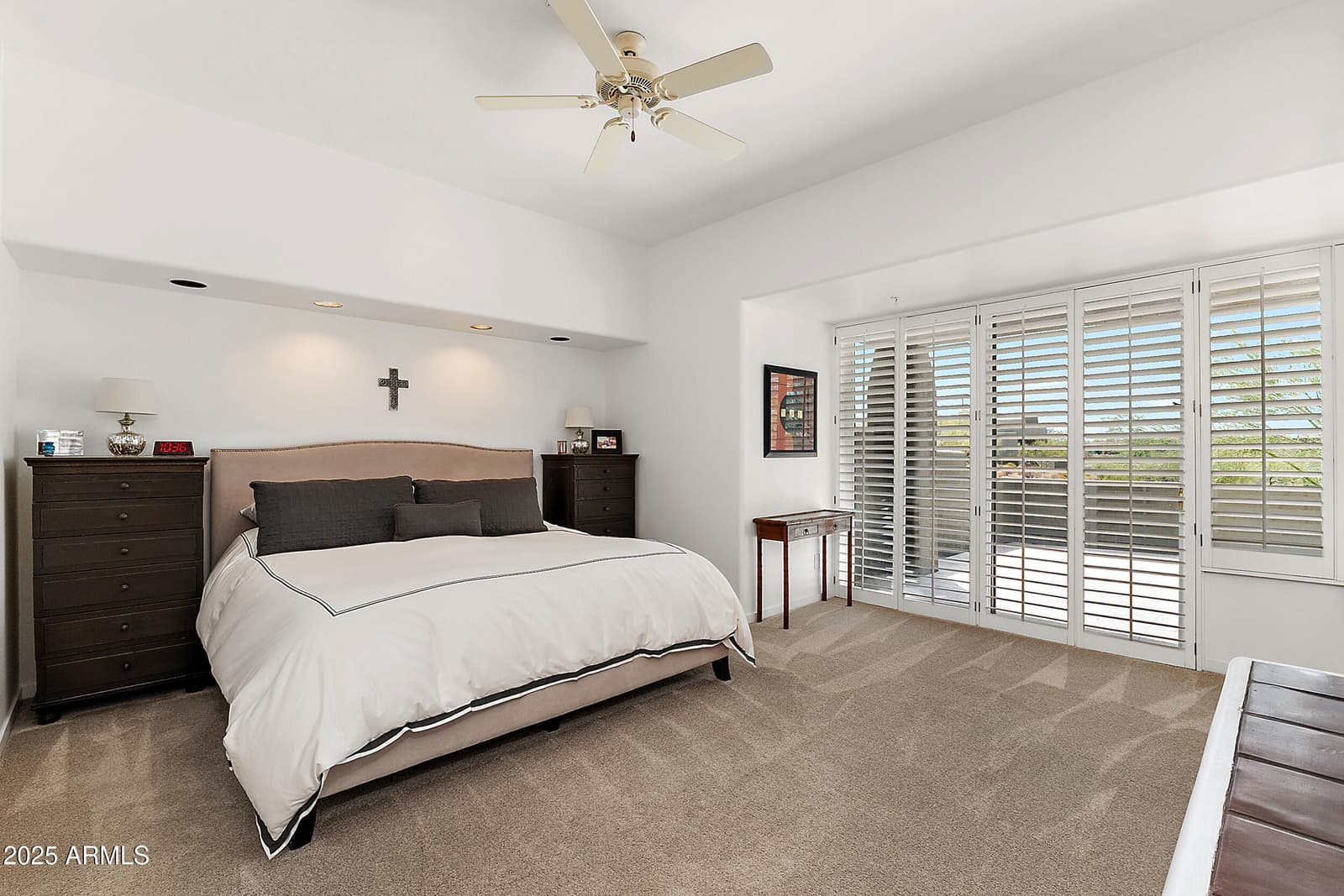 9934 E GRAYTHORN Drive, Scottsdale, AZ 85262 — photo 15 of 43