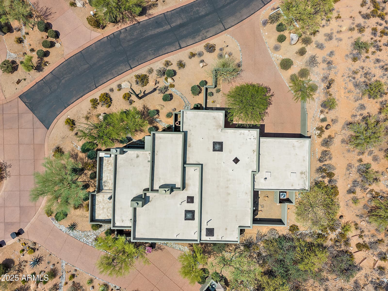 9934 E GRAYTHORN Drive, Scottsdale, AZ 85262 — photo 40 of 43