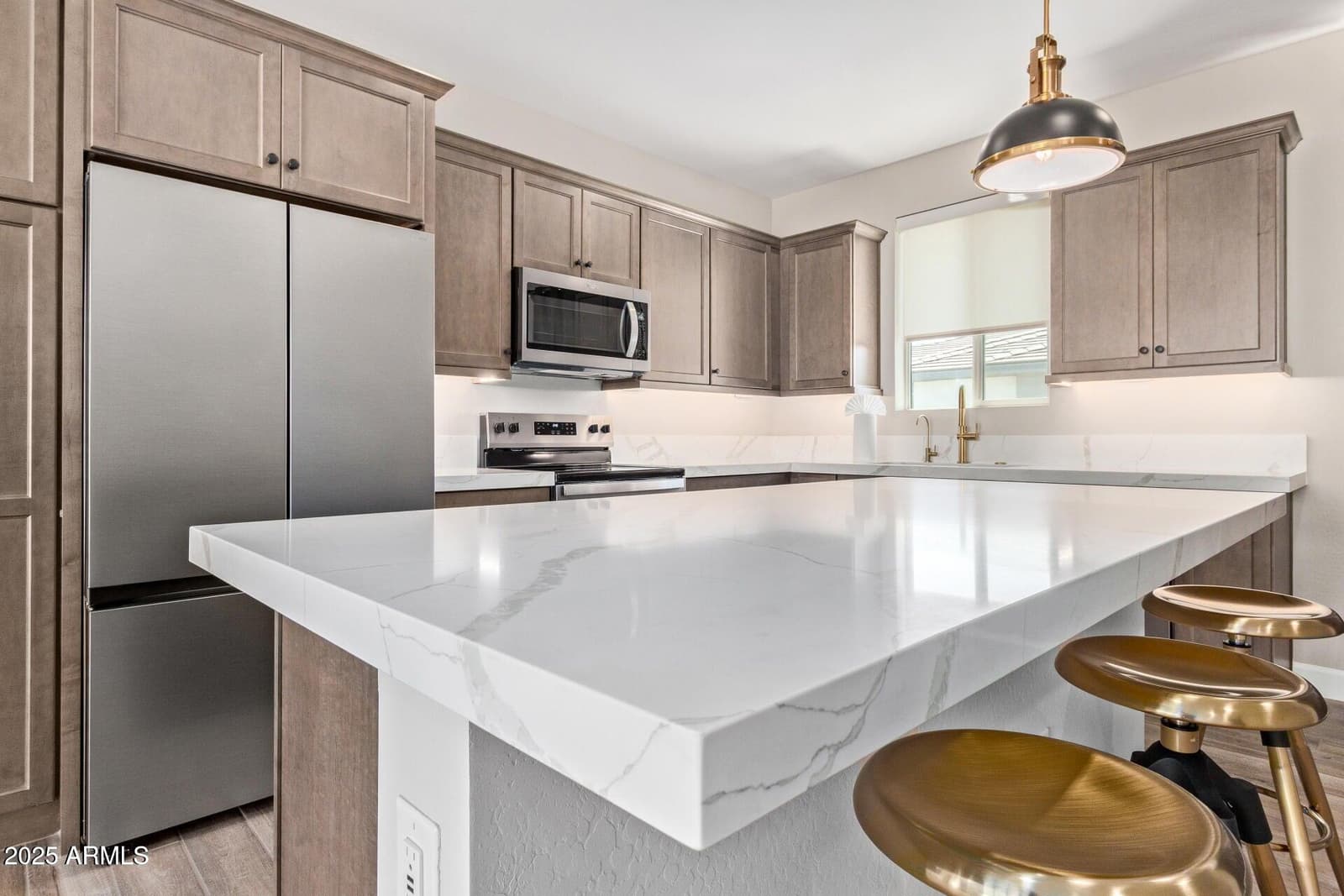 2121 W SONORAN DESERT Drive W 107, Phoenix, AZ 85085 — photo 4 of 37