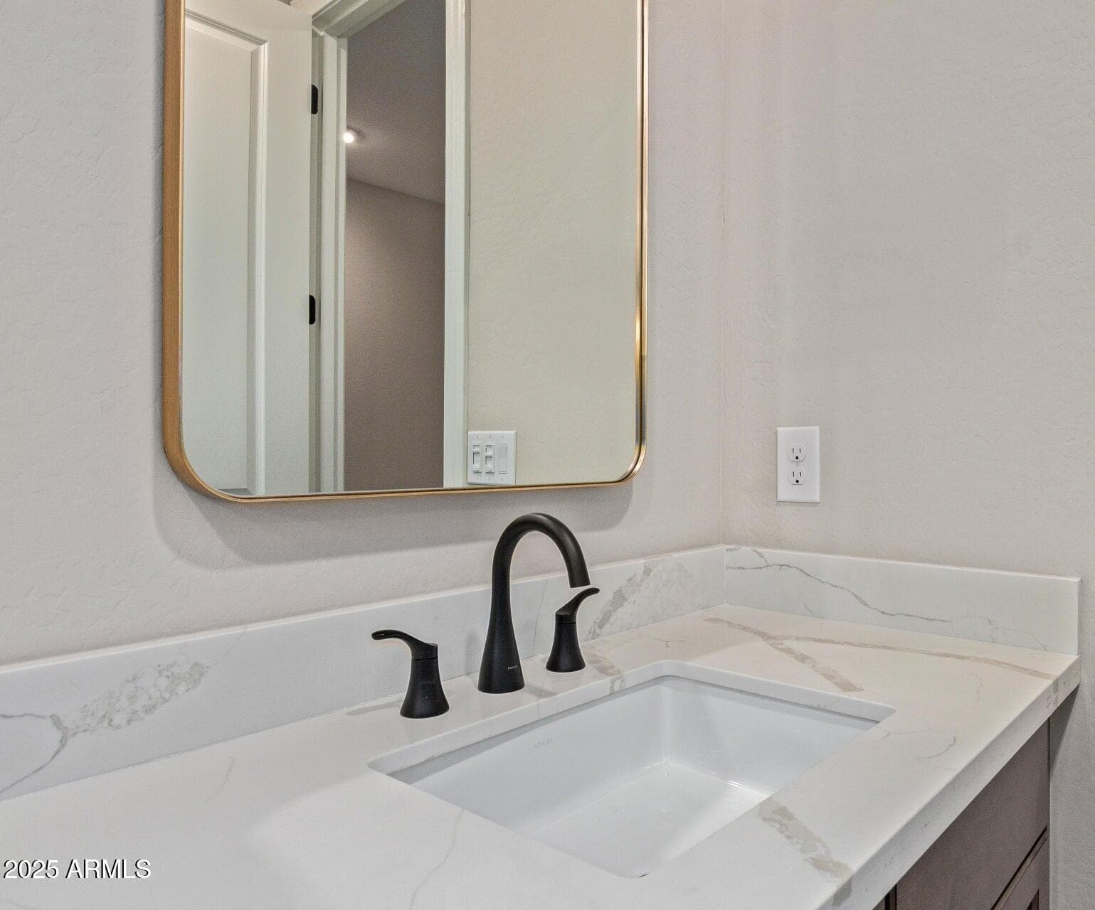 2121 W SONORAN DESERT Drive W 107, Phoenix, AZ 85085 — photo 18 of 37