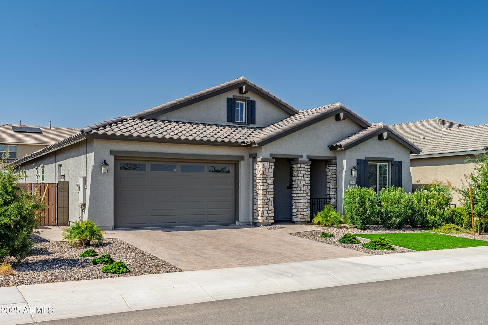 2995 W LYNX Drive, San Tan Valley, AZ 85144