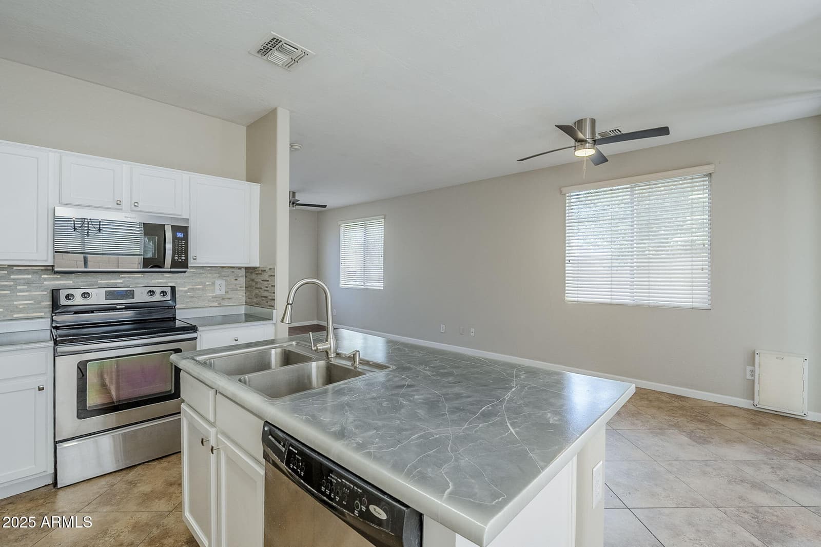 3024 S 101ST Avenue, Tolleson, AZ 85353 — photo 22 of 45