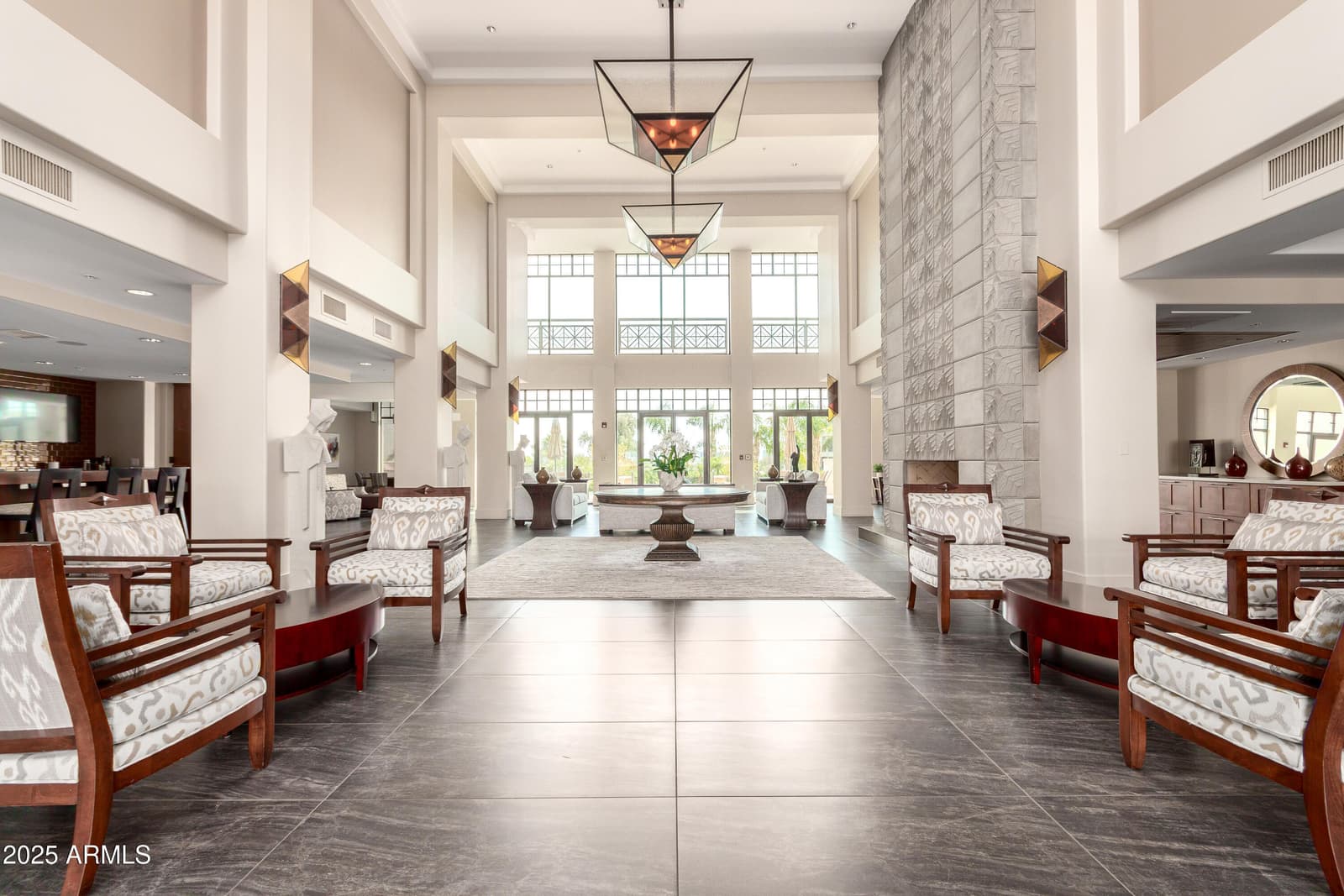 8 BILTMORE Estate 202, Phoenix, AZ 85016 — photo 25 of 34