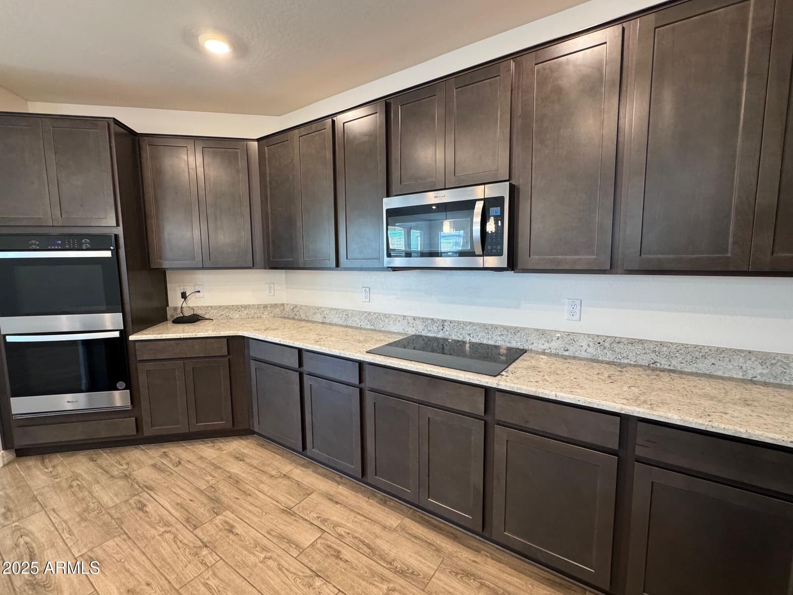 2534 W CHANUTE Pass, Phoenix, AZ 85041 — photo 4 of 25