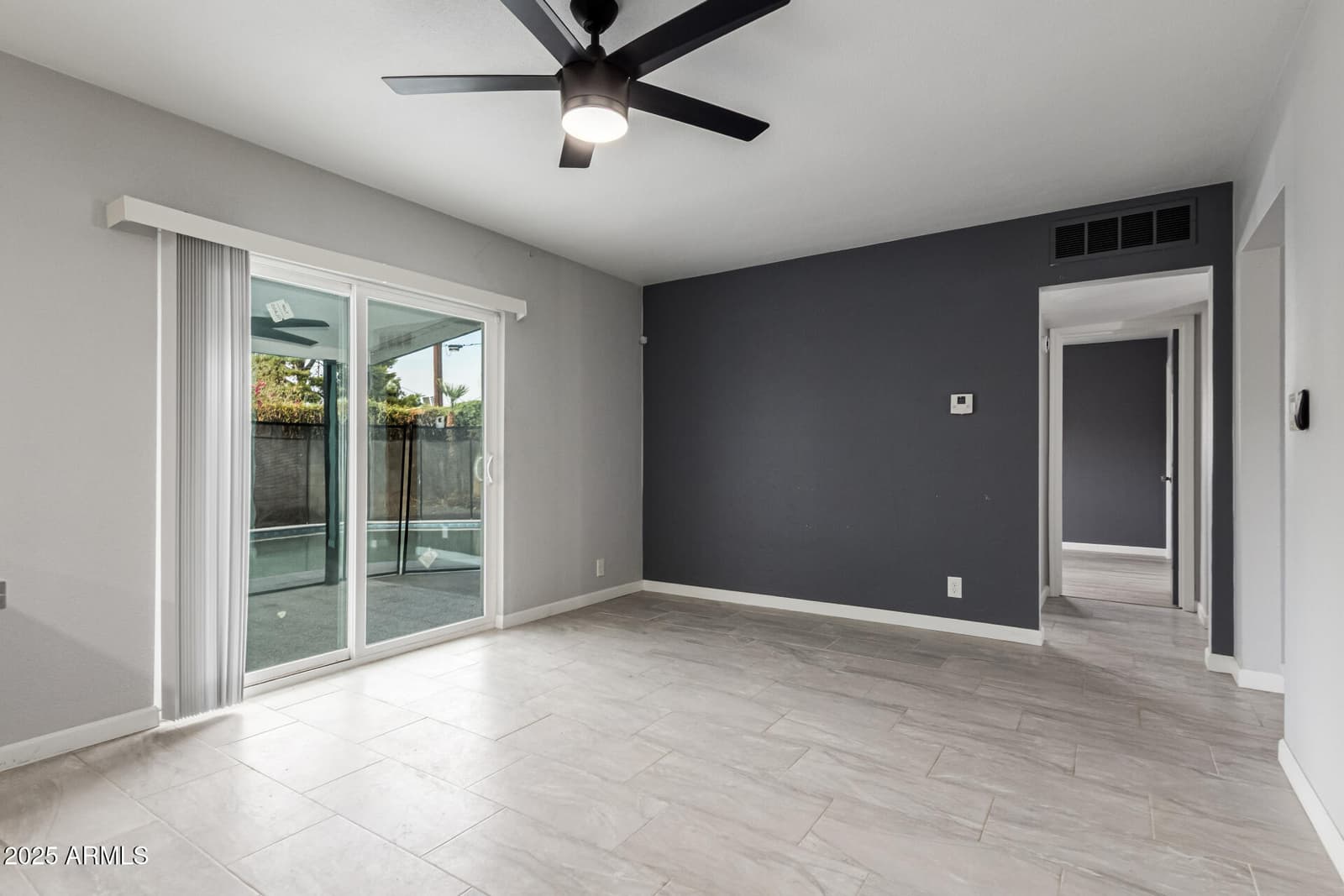 3336 E EARLL Drive, Phoenix, AZ 85018 — photo 8 of 38
