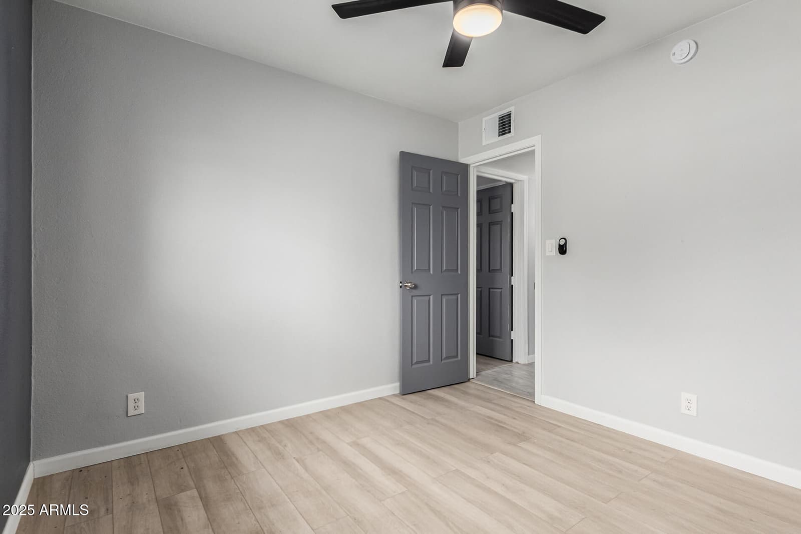 3336 E EARLL Drive, Phoenix, AZ 85018 — photo 27 of 38