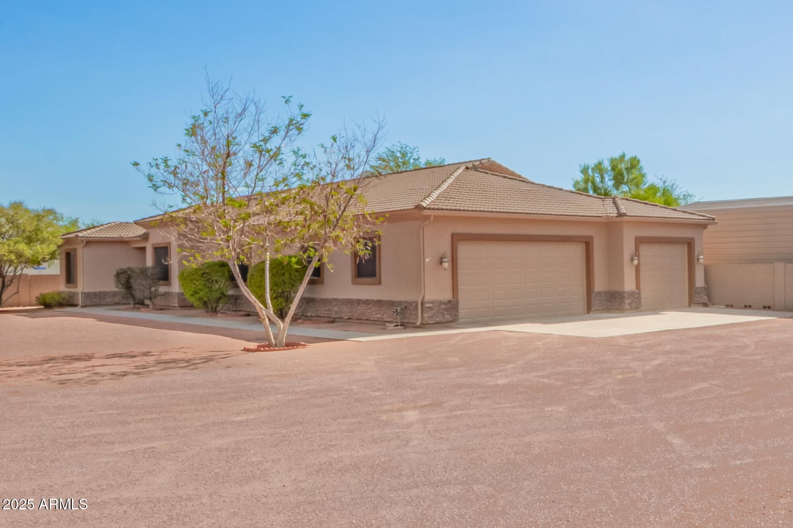 38022 N 2ND Avenue, Phoenix, AZ 85086 — photo 2 of 62