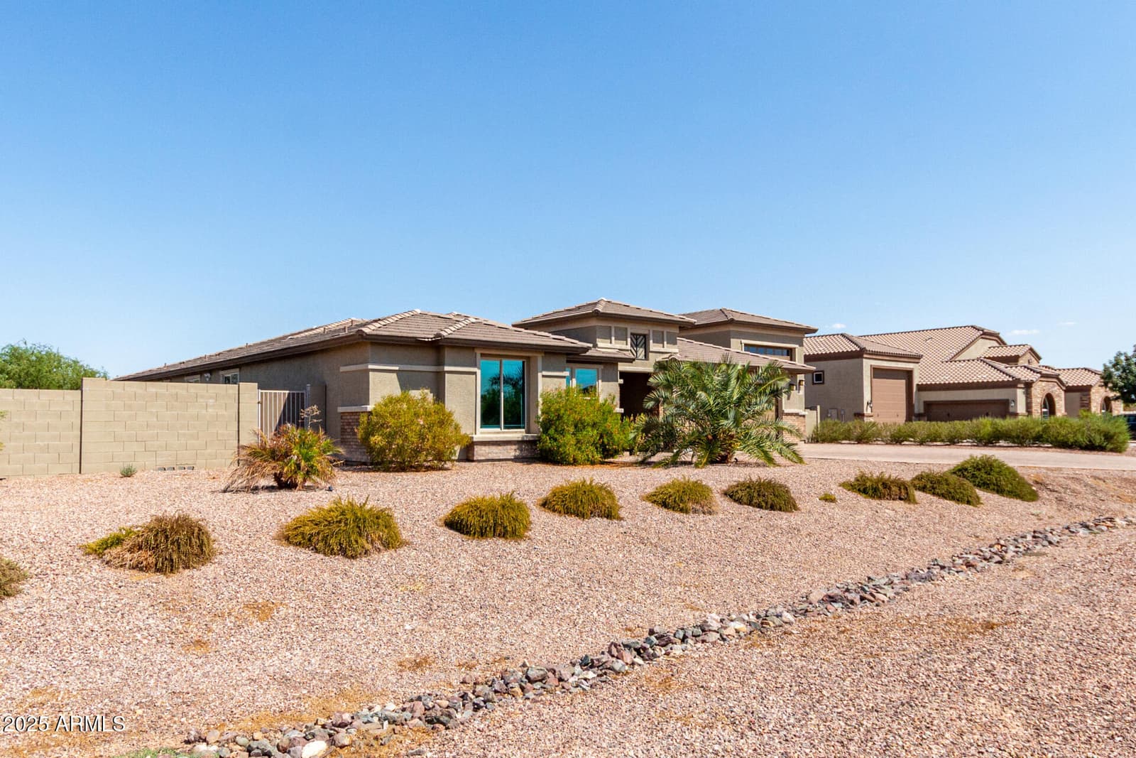 6523 N 135TH Drive, Glendale, AZ 85307 — photo 2 of 41