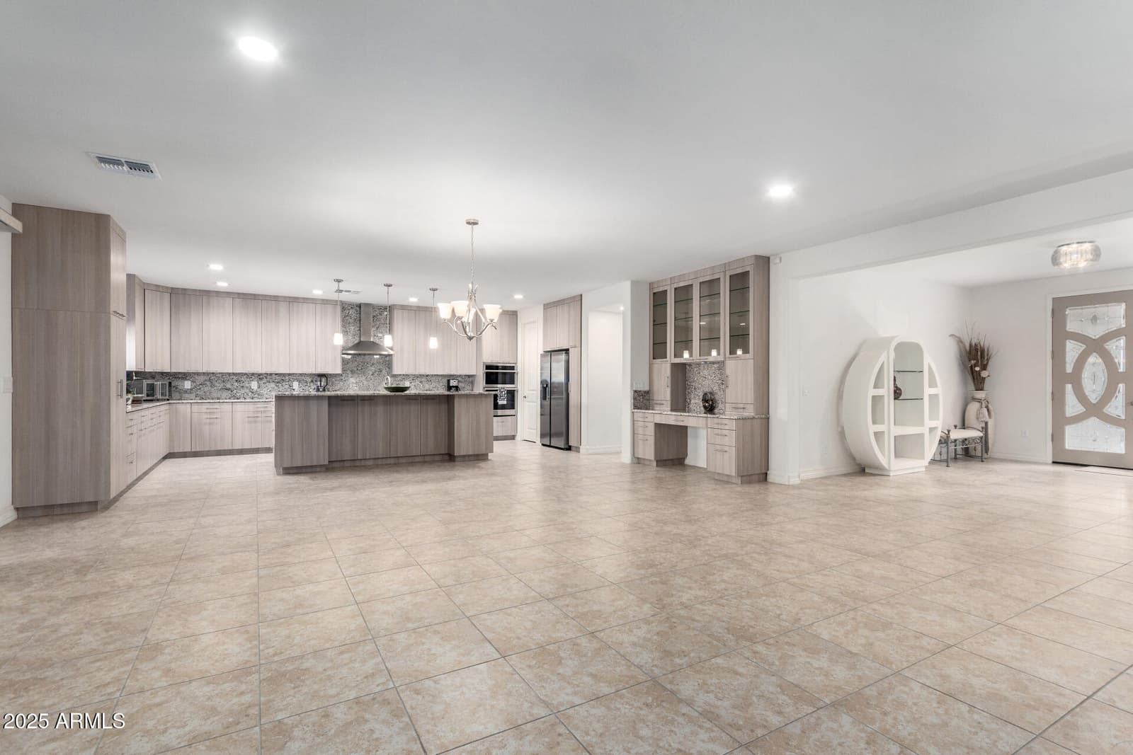 6523 N 135TH Drive, Glendale, AZ 85307 — photo 12 of 41
